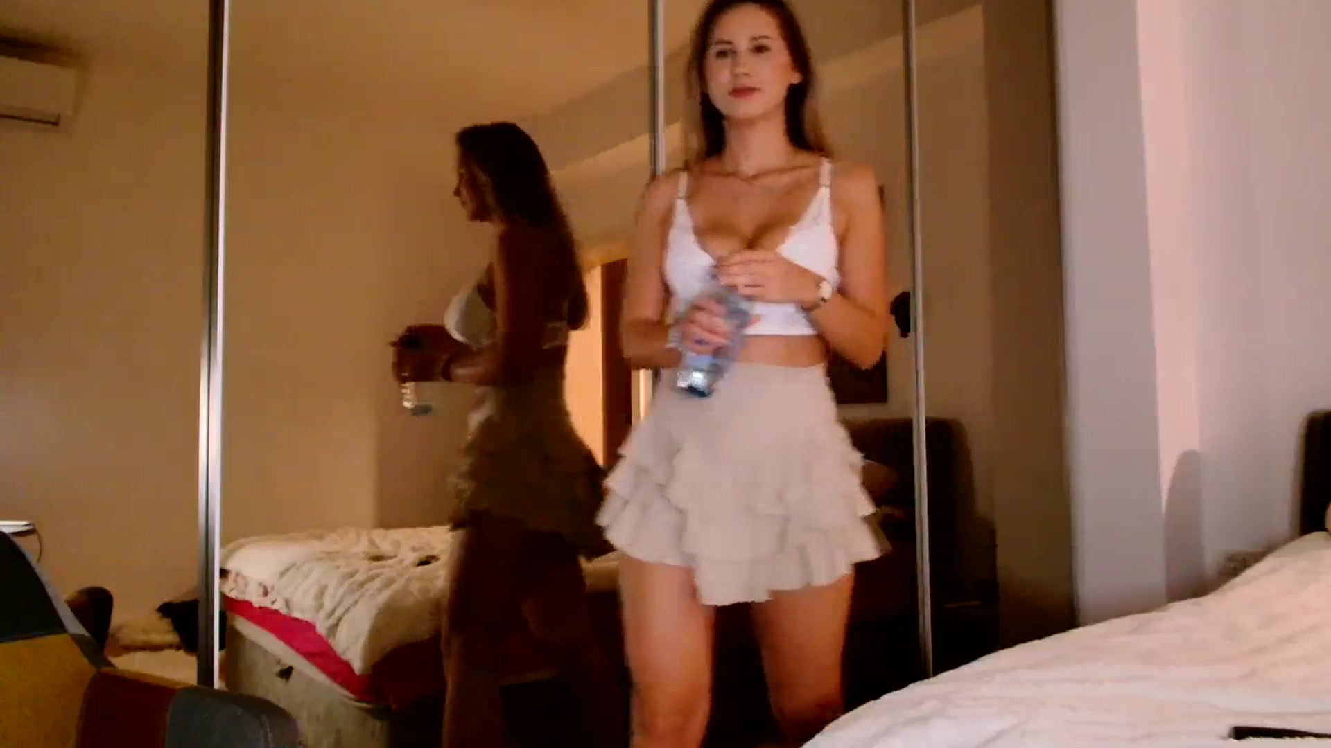 Gallery image thumbnail from Ana_Rose's myfreecams stream on, 11/01/2023, 16:39 image 9 of 20