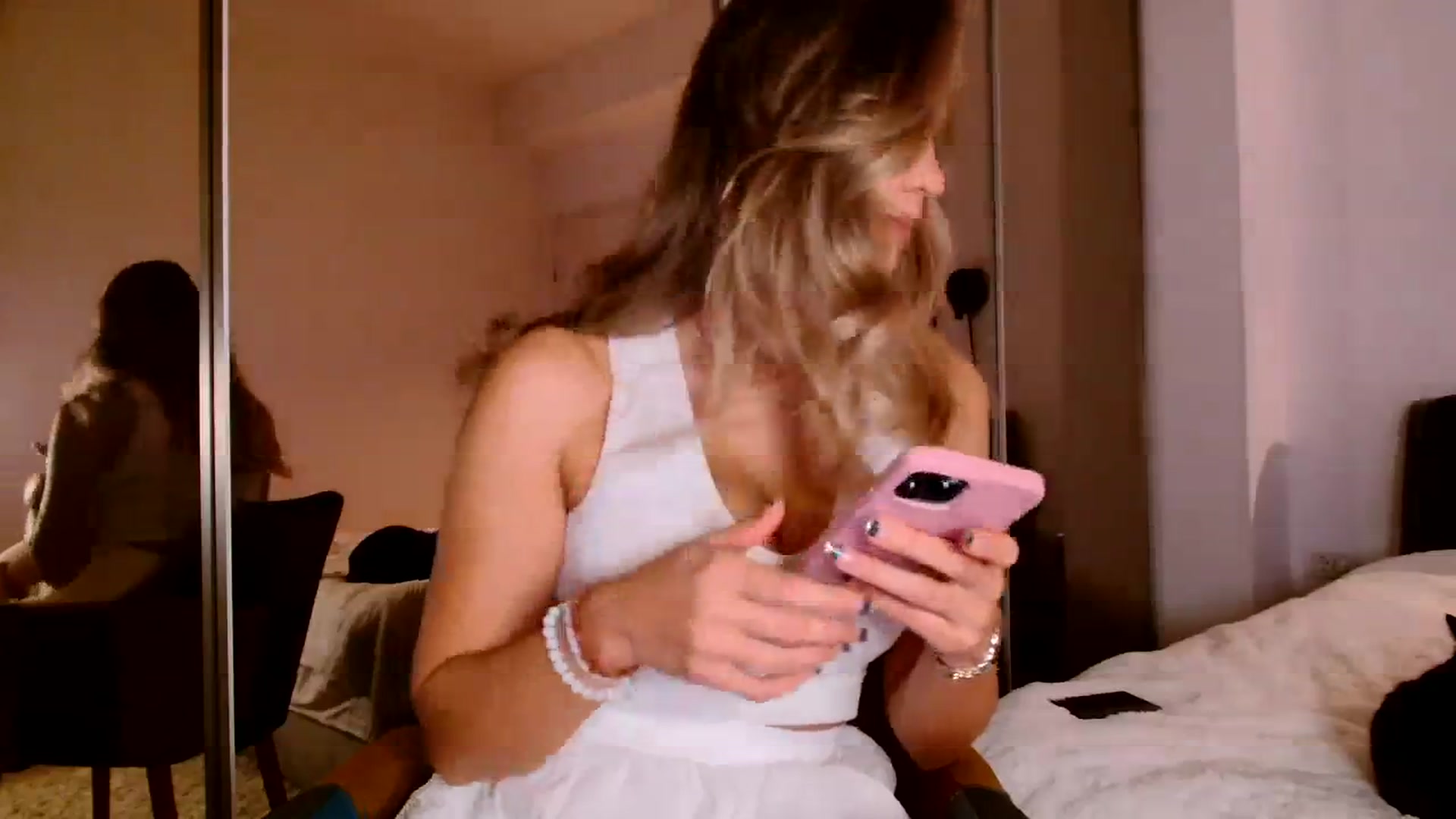 Gallery image thumbnail from Ana_Rose's myfreecams stream on, 11/07/2023, 16:59 image 8 of 20