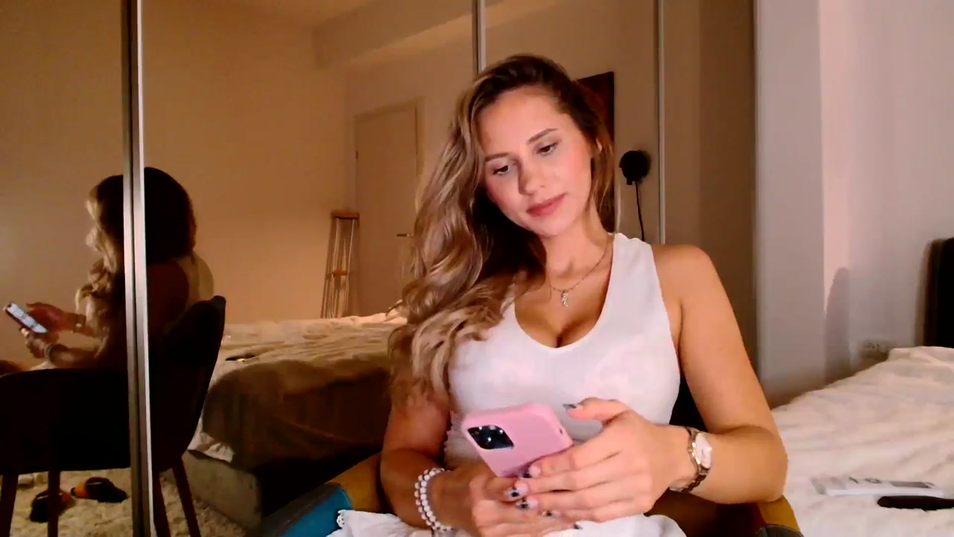 Gallery image thumbnail from Ana_Rose's myfreecams stream on, 11/07/2023, 20:19 image 10 of 20