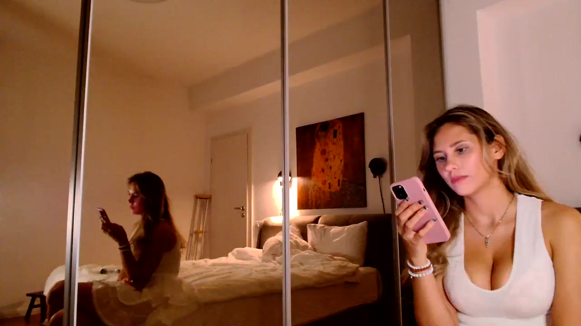 Gallery image thumbnail from Ana_Rose's myfreecams stream on, 11/07/2023, 21:41 image 16 of 20