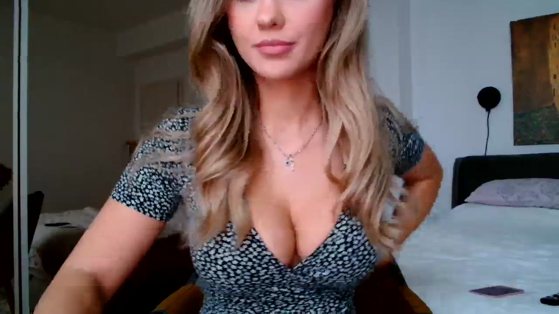 Gallery image thumbnail from Ana_Rose's myfreecams stream on, 11/08/2023, 14:23 image 2 of 20