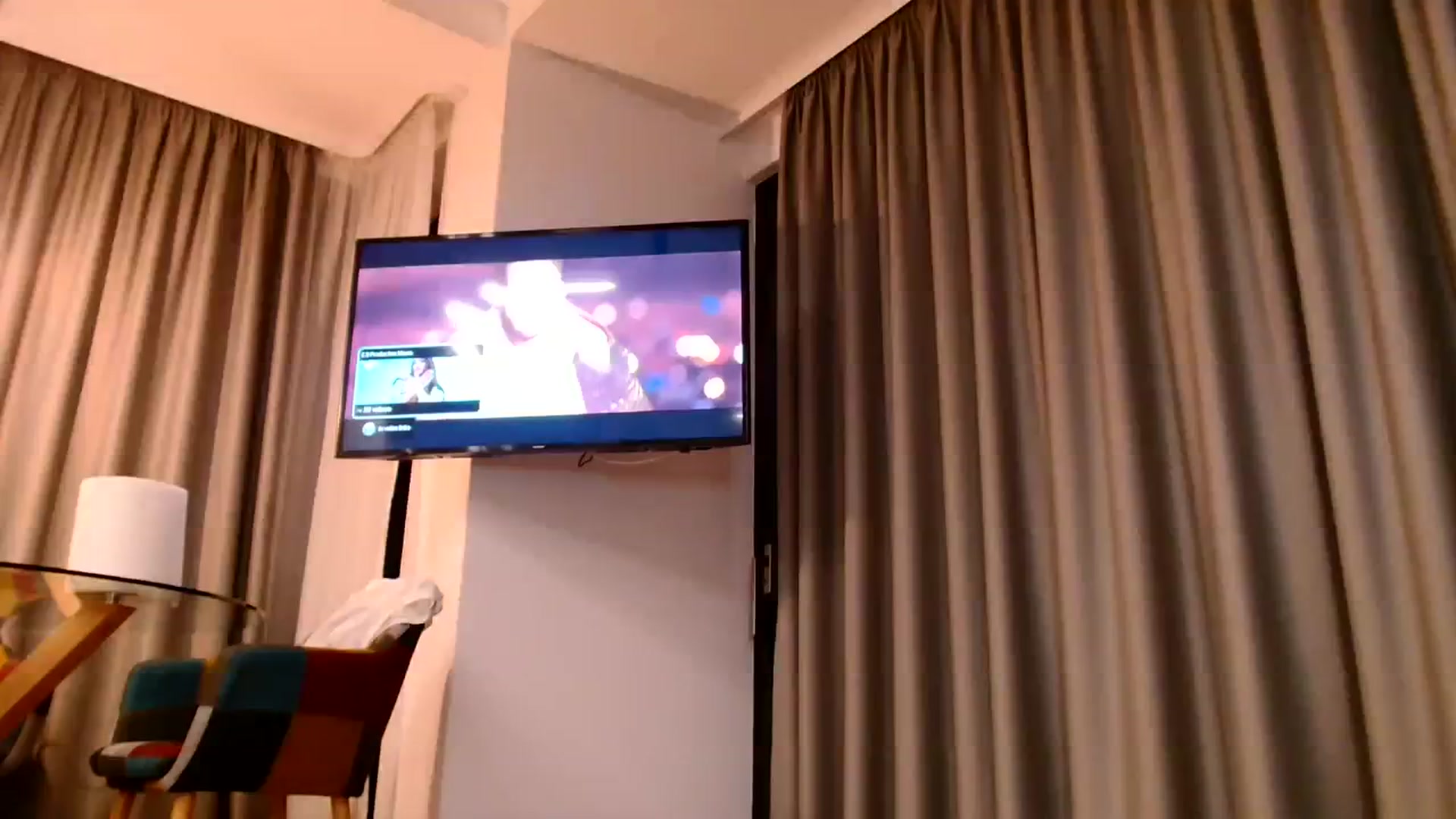 Gallery image thumbnail from Ana_Rose's myfreecams stream on, 11/18/2023, 01:13 image 10 of 20