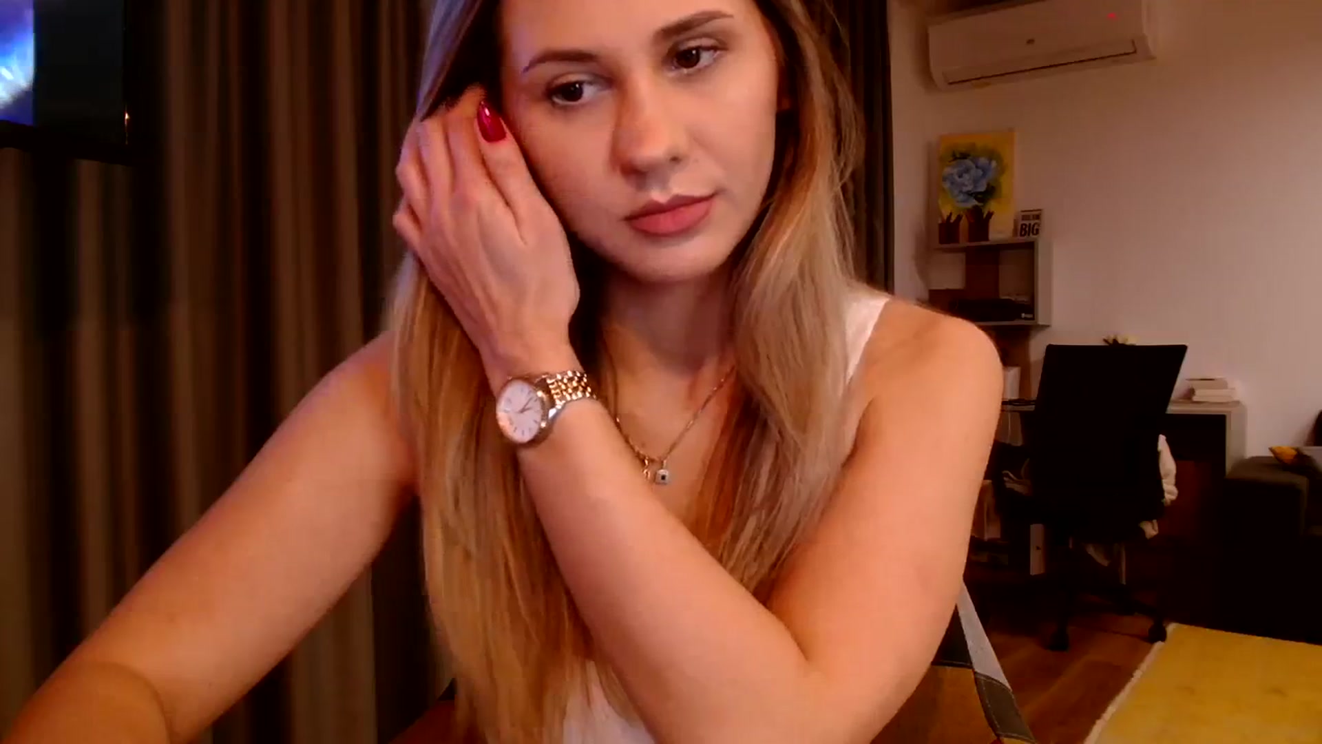 Gallery image thumbnail from Ana_Rose's myfreecams stream on, 11/20/2023, 15:37 image 7 of 20