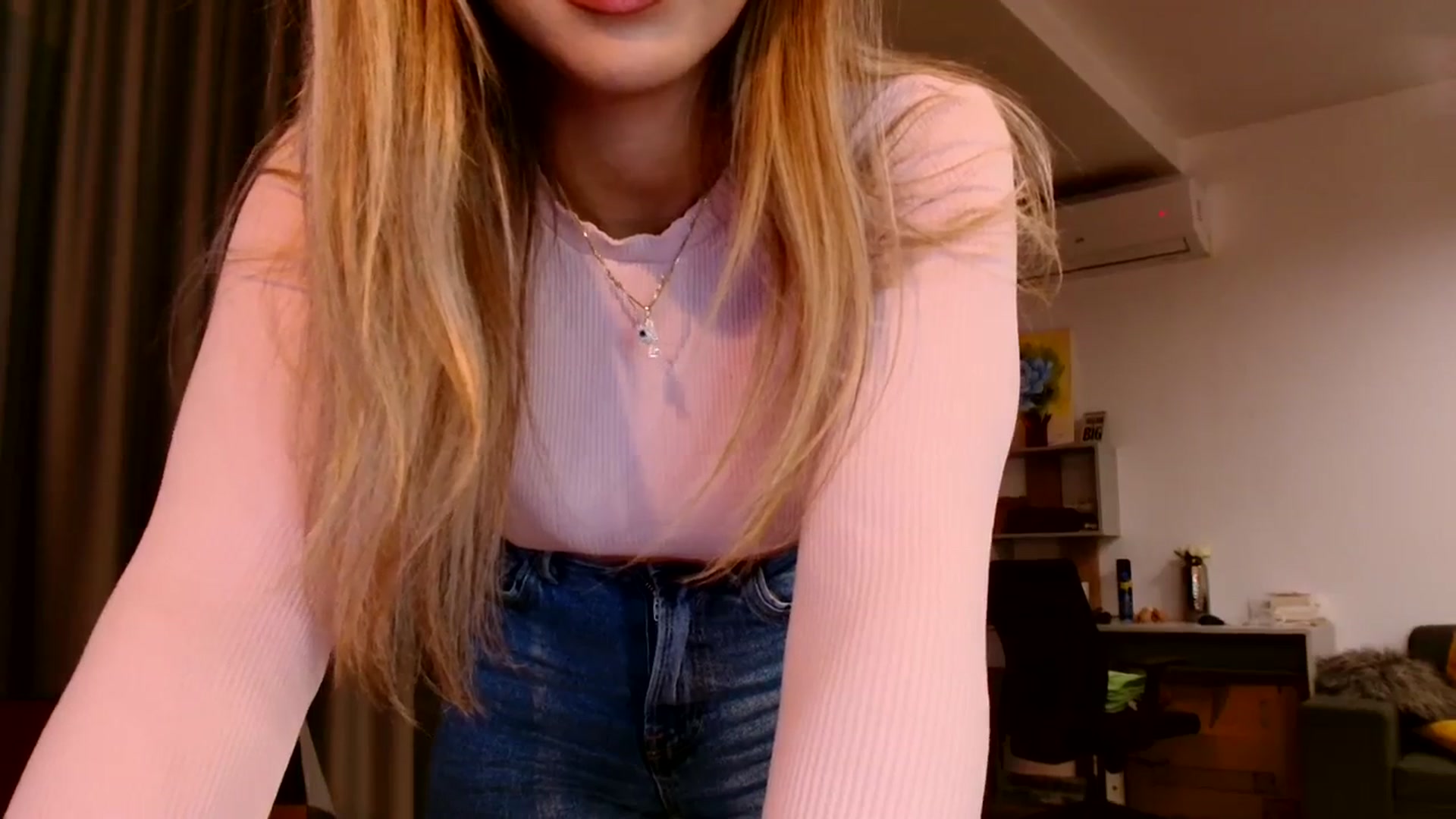 Gallery image thumbnail from Ana_Rose's myfreecams stream on, 11/21/2023, 16:23 image 19 of 20