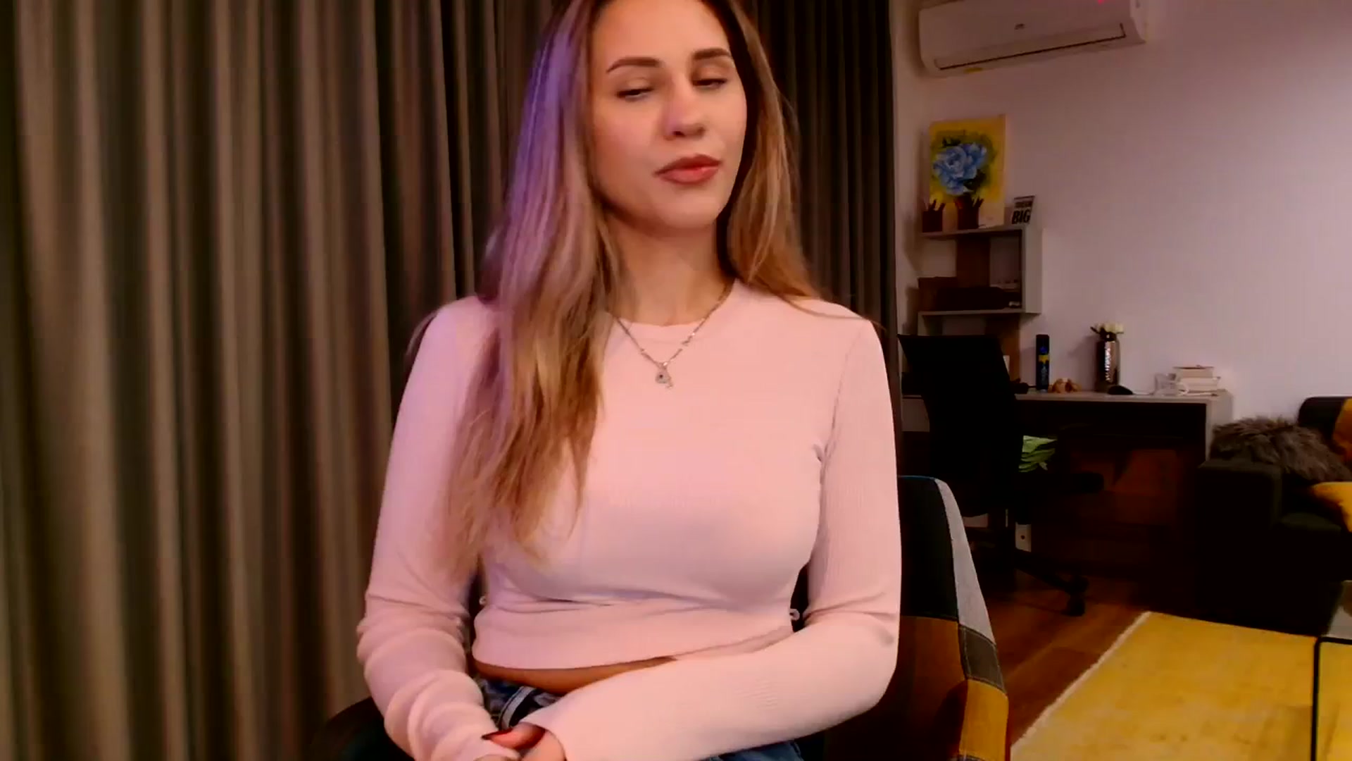Gallery image thumbnail from Ana_Rose's myfreecams stream on, 11/21/2023, 16:23 image 6 of 20