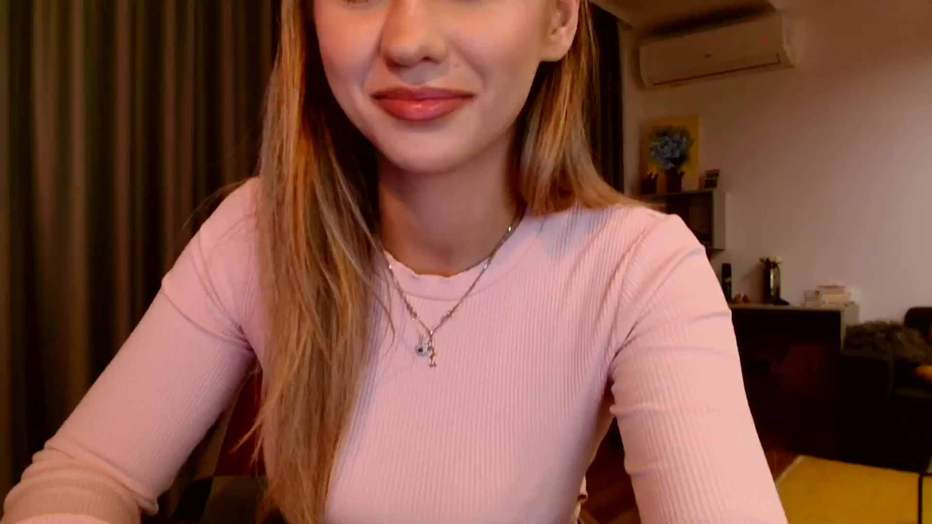 Gallery image thumbnail from Ana_Rose's myfreecams stream on, 11/21/2023, 16:23 image 16 of 20