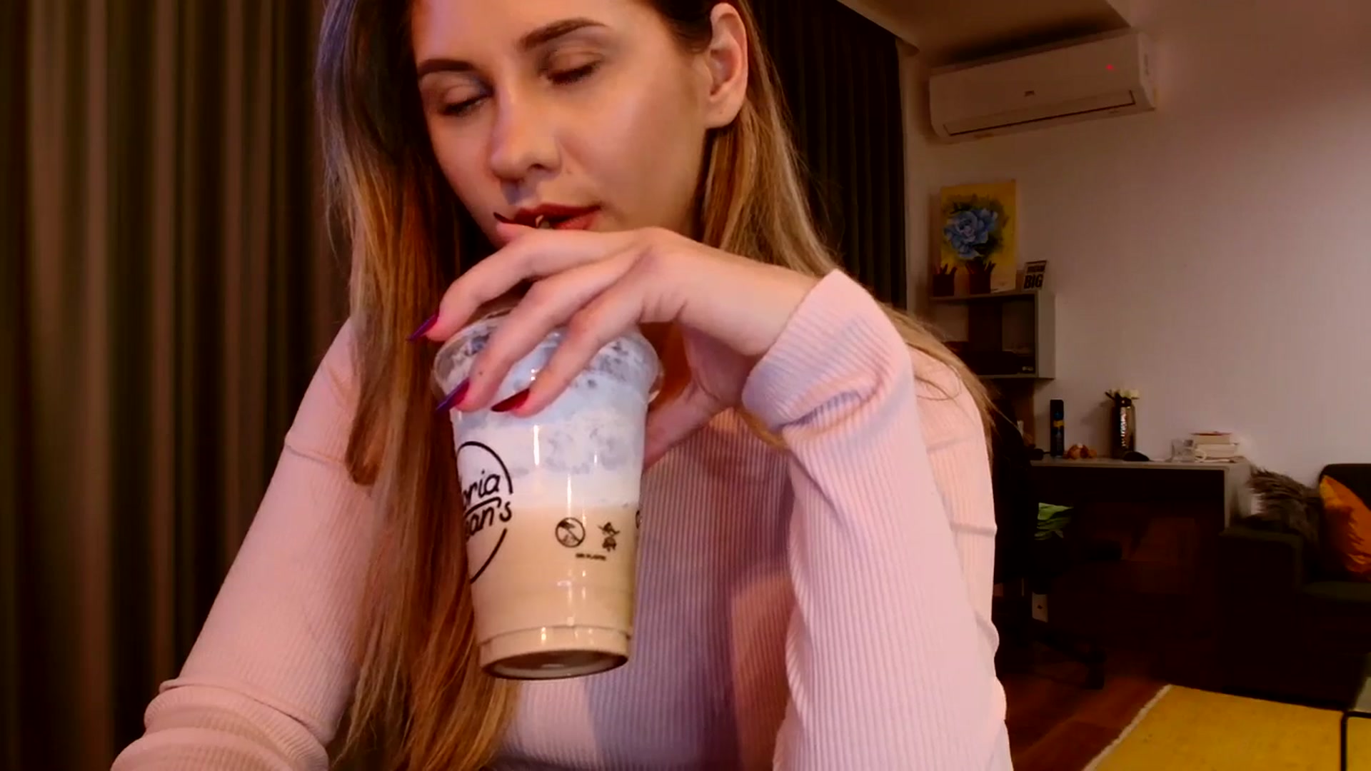 Gallery image thumbnail from Ana_Rose's myfreecams stream on, 11/21/2023, 18:15 image 3 of 20