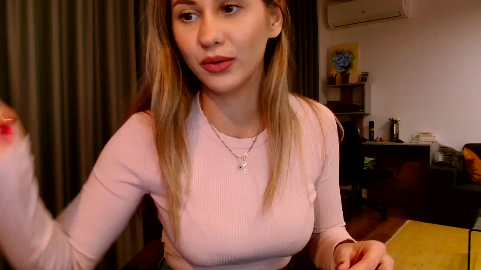 Gallery image thumbnail from Ana_Rose's myfreecams stream on, 11/21/2023, 18:15 image 6 of 20