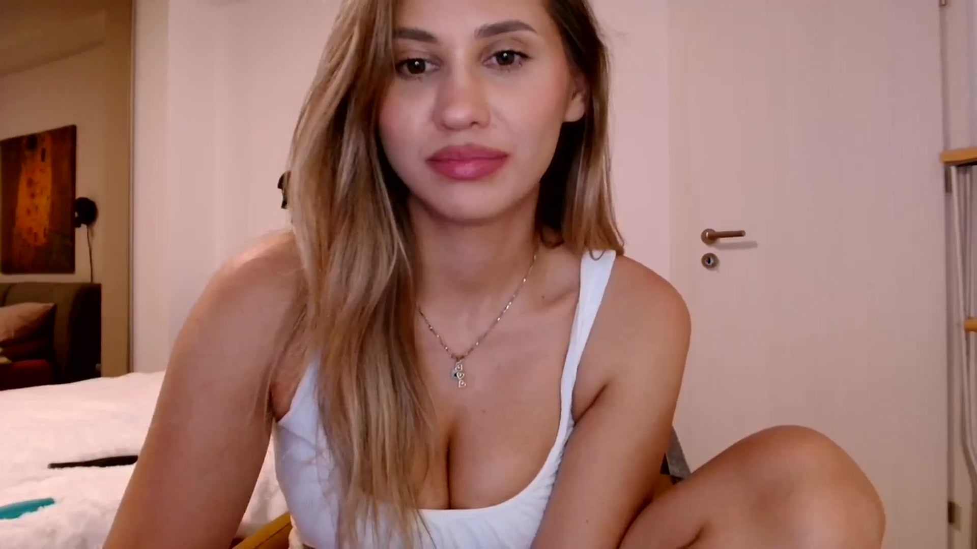 Gallery image thumbnail from Ana_Rose's myfreecams stream on, 11/30/2023, 22:00 image 17 of 20