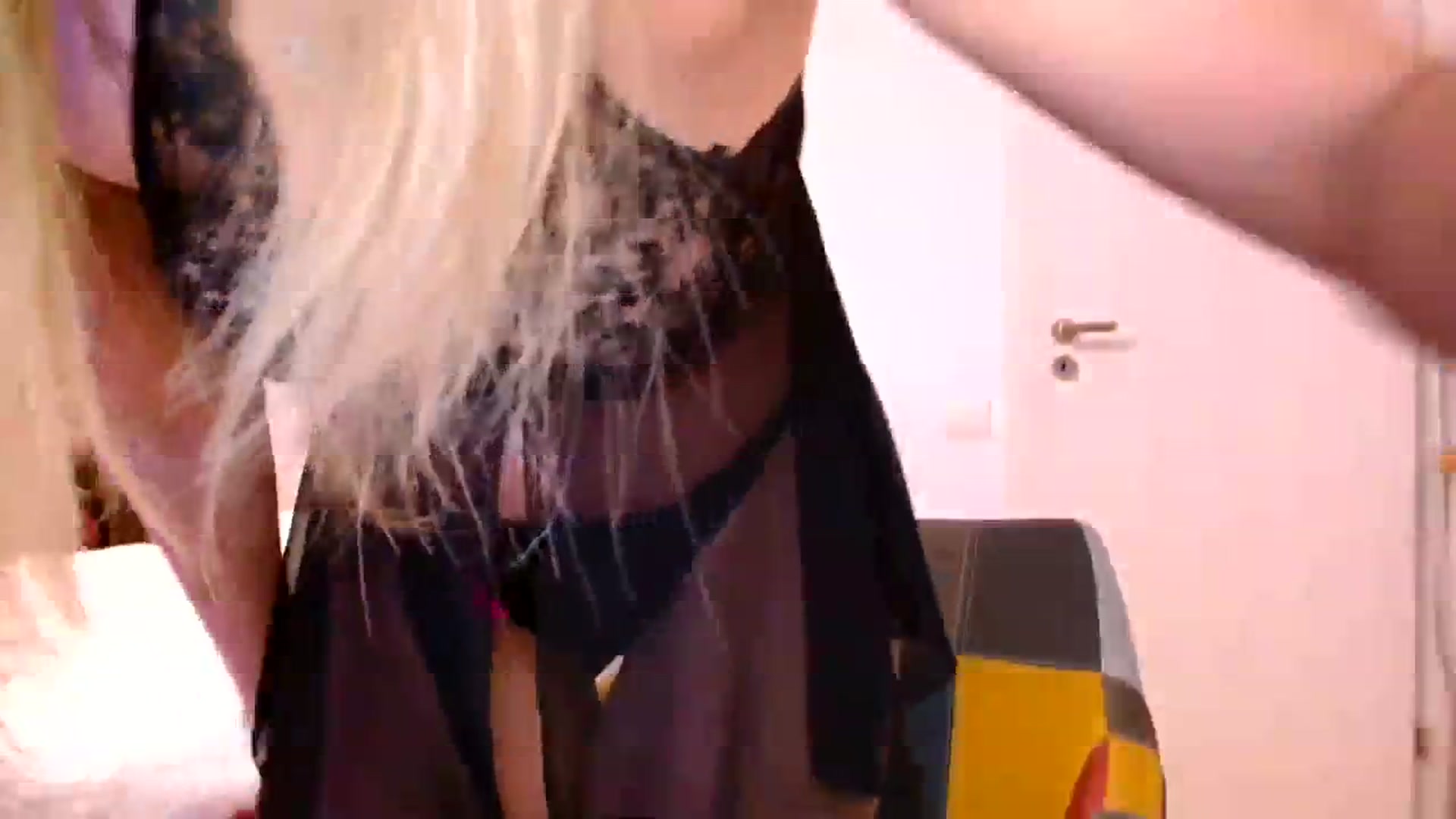 Gallery image thumbnail from Ana_Rose's myfreecams stream on, 12/01/2023, 20:24 image 19 of 20