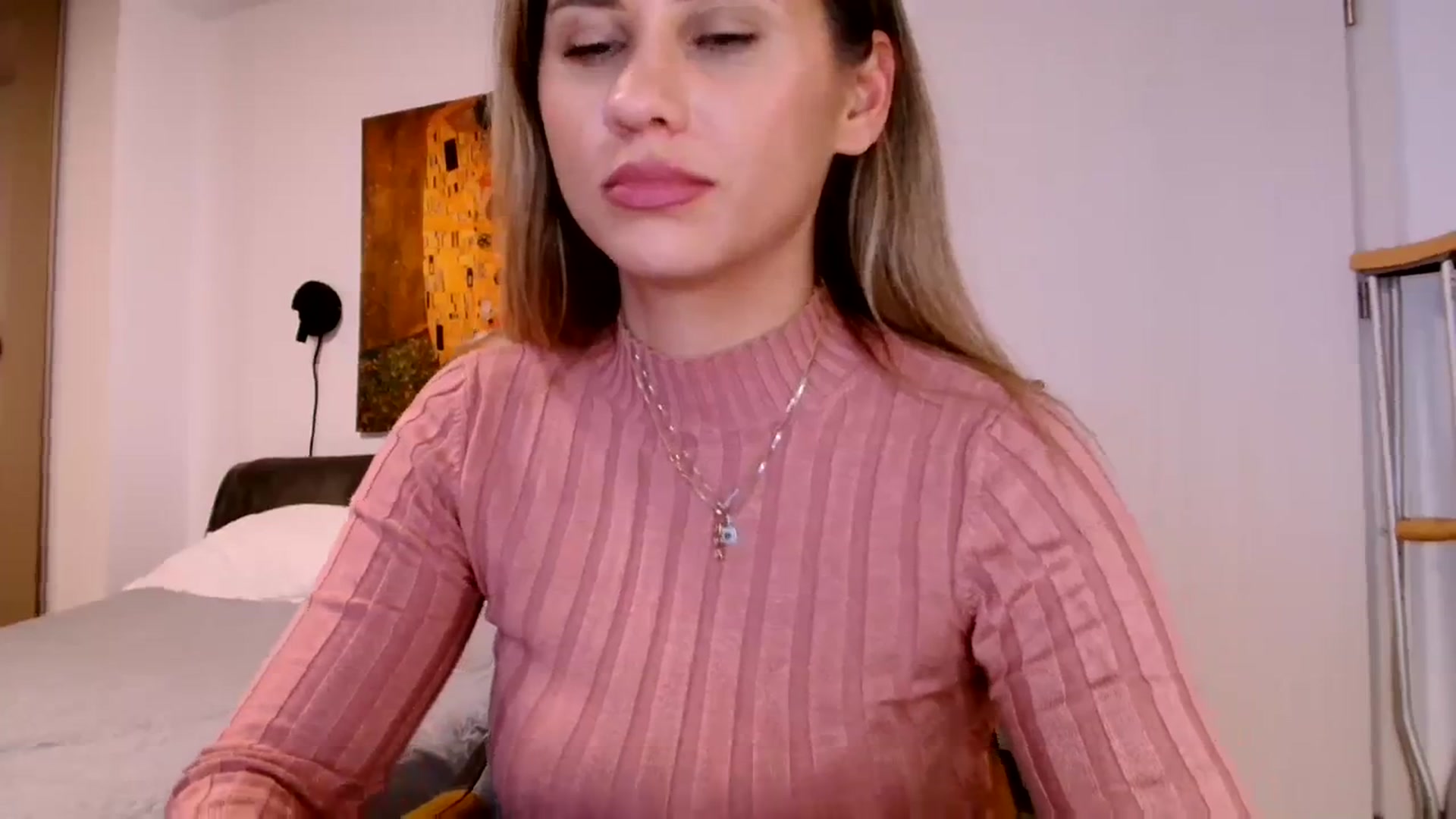 Gallery image thumbnail from Ana_Rose's myfreecams stream on, 12/04/2023, 19:53 image 3 of 20