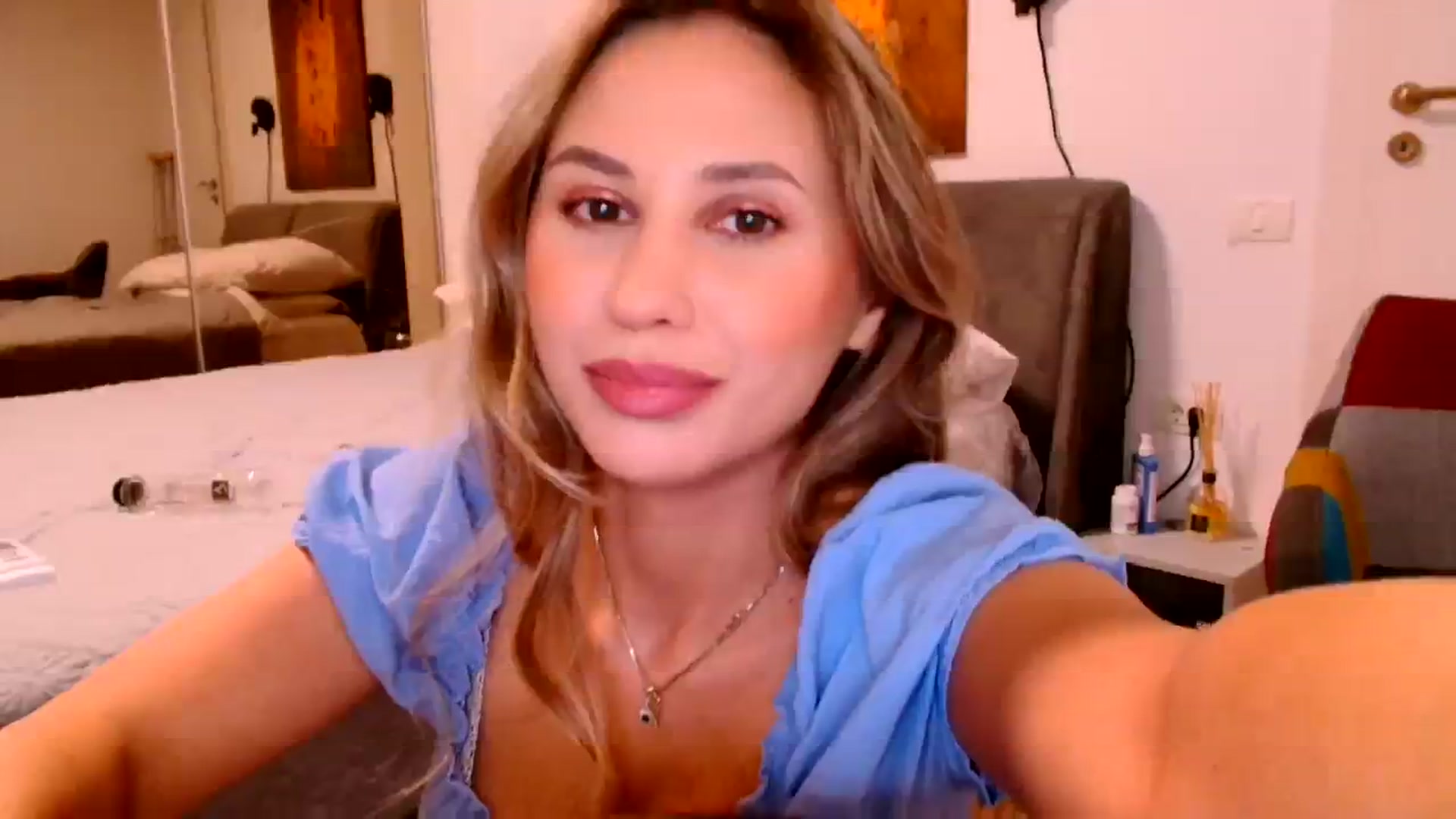 Gallery image thumbnail from Ana_Rose's myfreecams stream on, 12/06/2023, 18:33 image 19 of 20