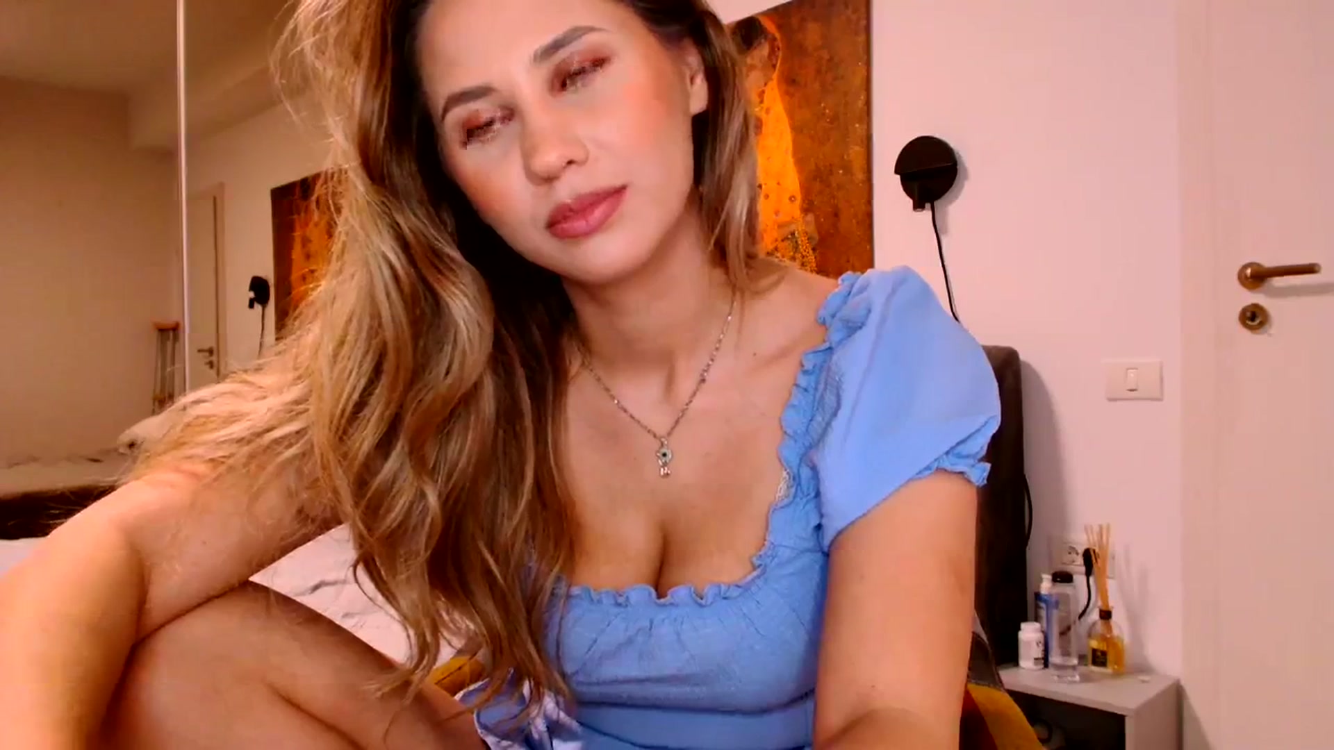 Gallery image thumbnail from Ana_Rose's myfreecams stream on, 12/06/2023, 18:33 image 9 of 20