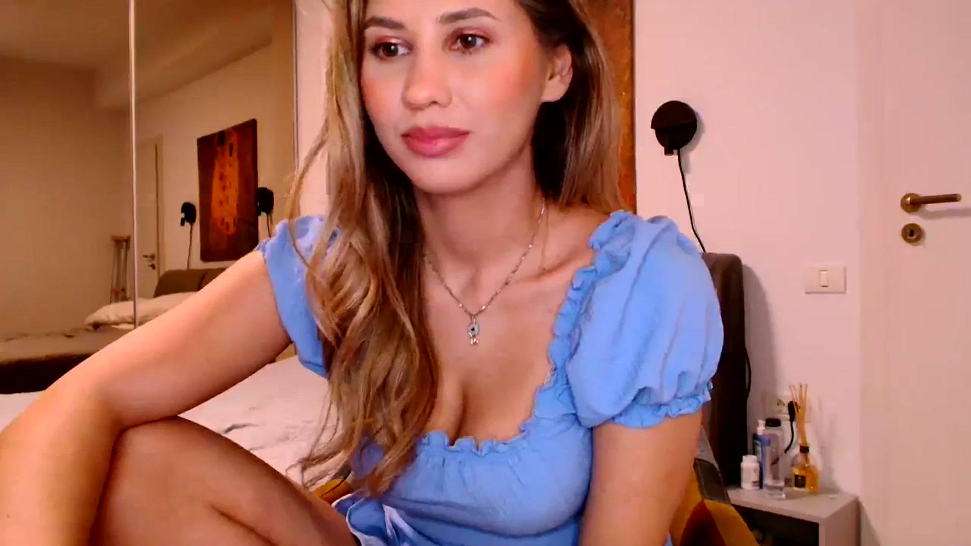 Gallery image thumbnail from Ana_Rose's myfreecams stream on, 12/06/2023, 18:33 image 8 of 20