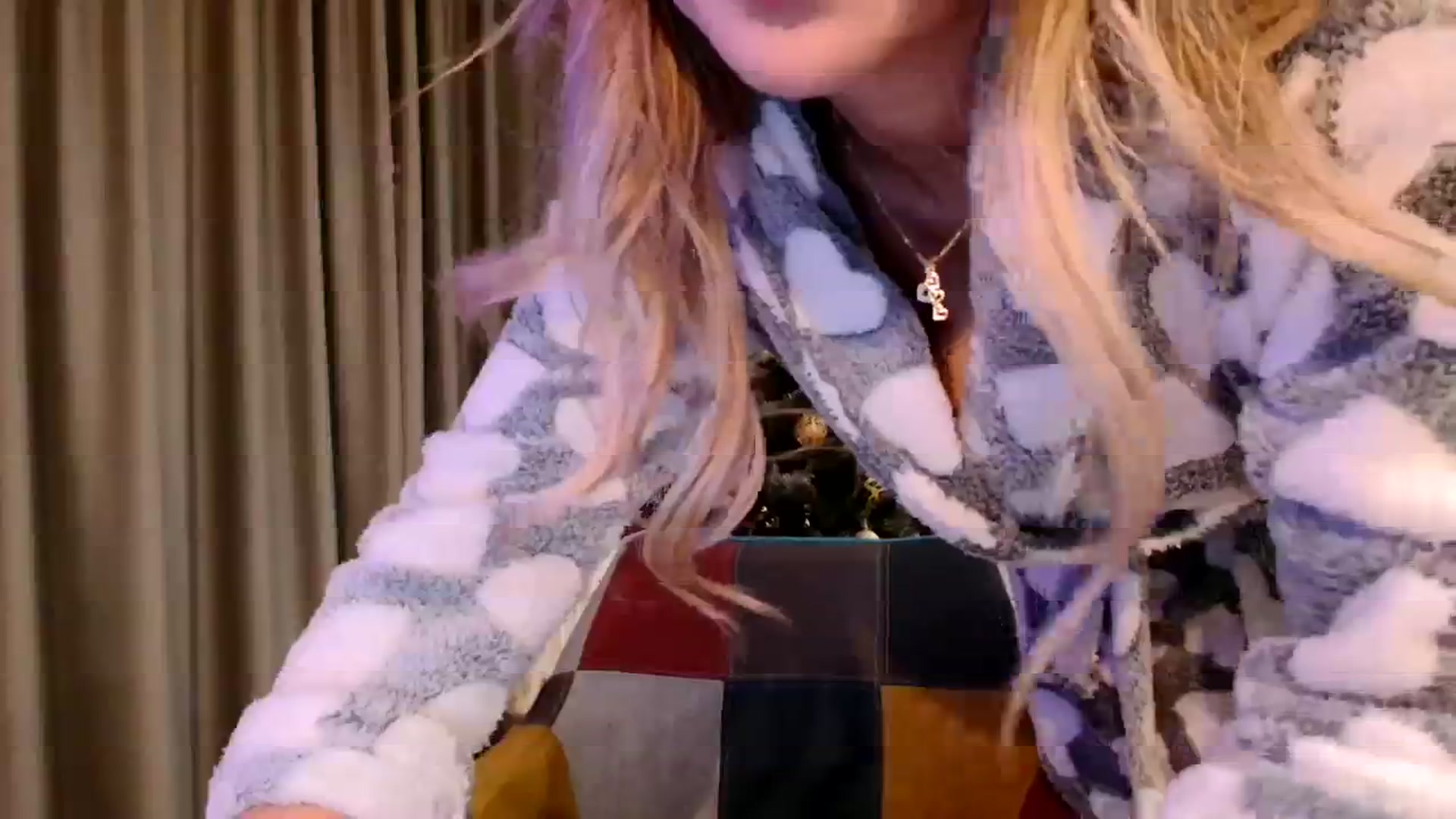 Gallery image thumbnail from Ana_Rose's myfreecams stream on, 12/06/2023, 20:55 image 15 of 20