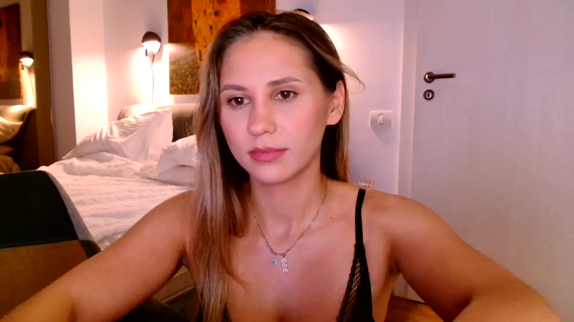 Gallery image thumbnail from Ana_Rose's myfreecams stream on, 12/19/2023, 22:28 image 13 of 20