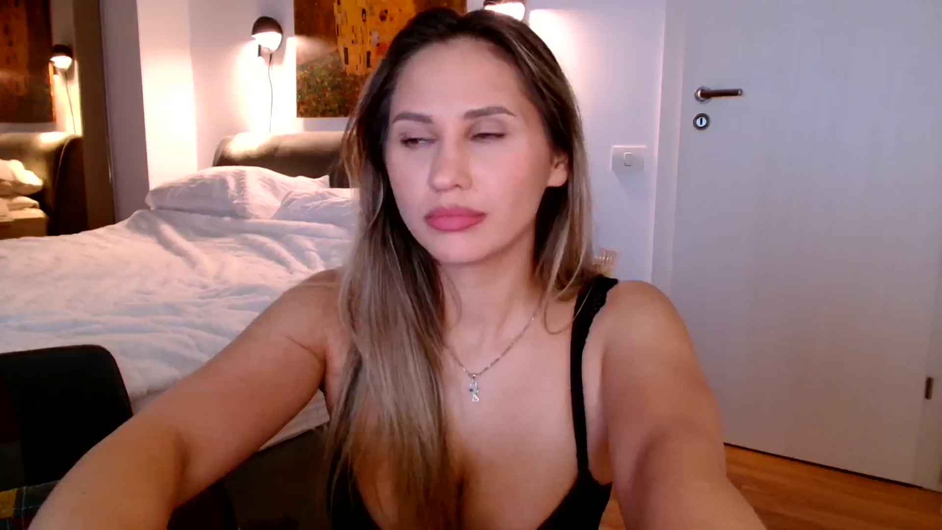 Gallery image thumbnail from Ana_Rose's myfreecams stream on, 12/27/2023, 22:08 image 7 of 20
