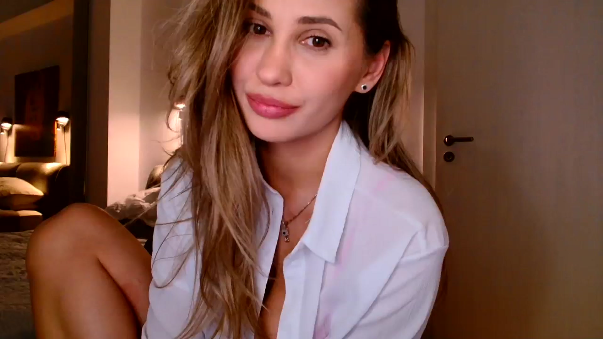 Gallery image thumbnail from Ana_Rose's myfreecams stream on, 12/31/2023, 01:27 image 11 of 20