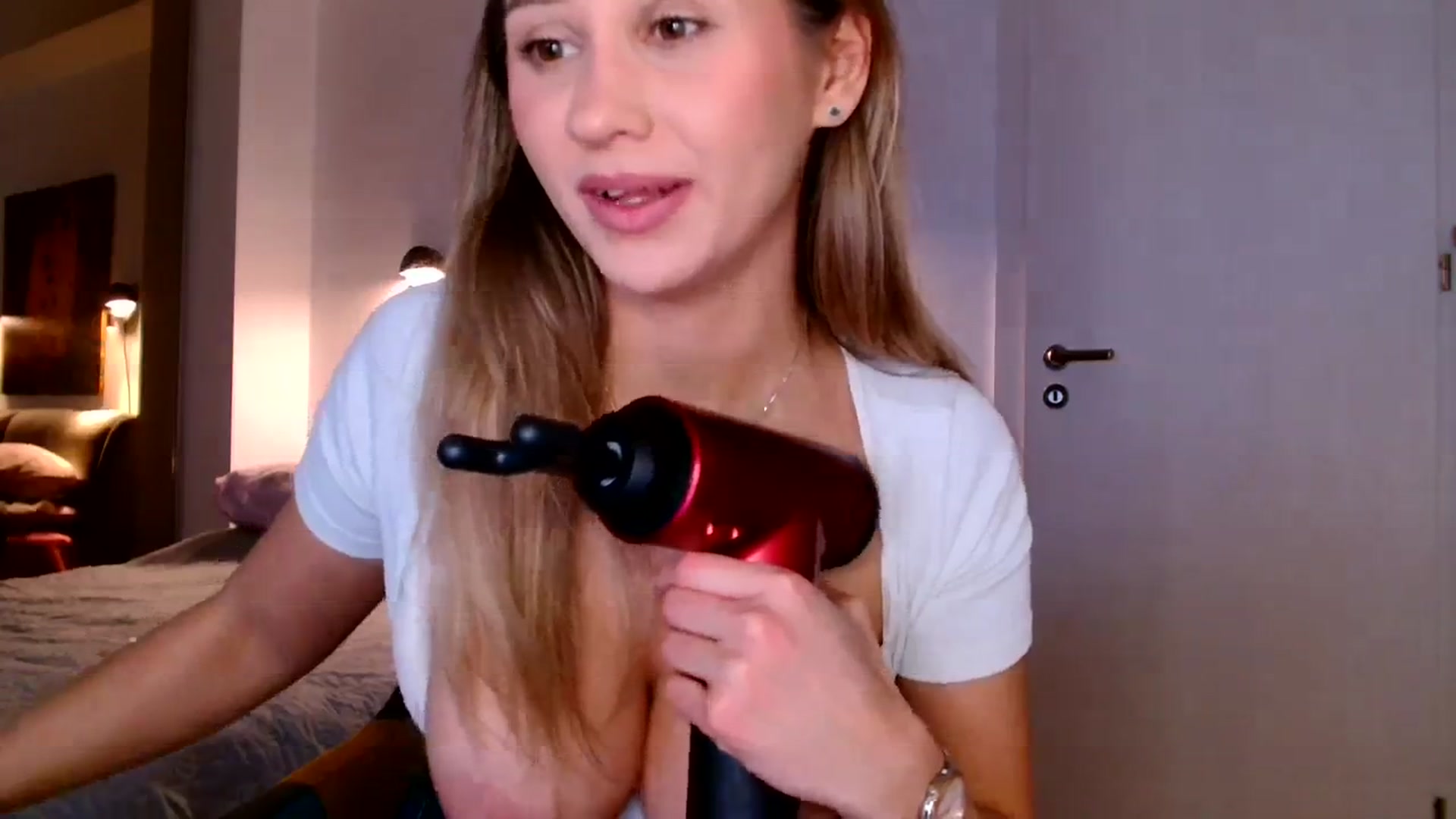 Gallery image thumbnail from Ana_Rose's myfreecams stream on, 01/05/2024, 23:38 image 11 of 20