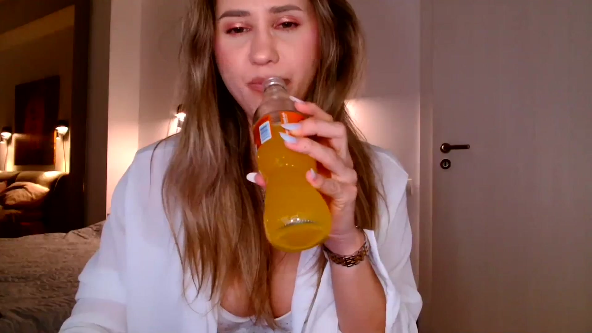 Gallery image thumbnail from Ana_Rose's myfreecams stream on, 01/06/2024, 20:58 image 15 of 20