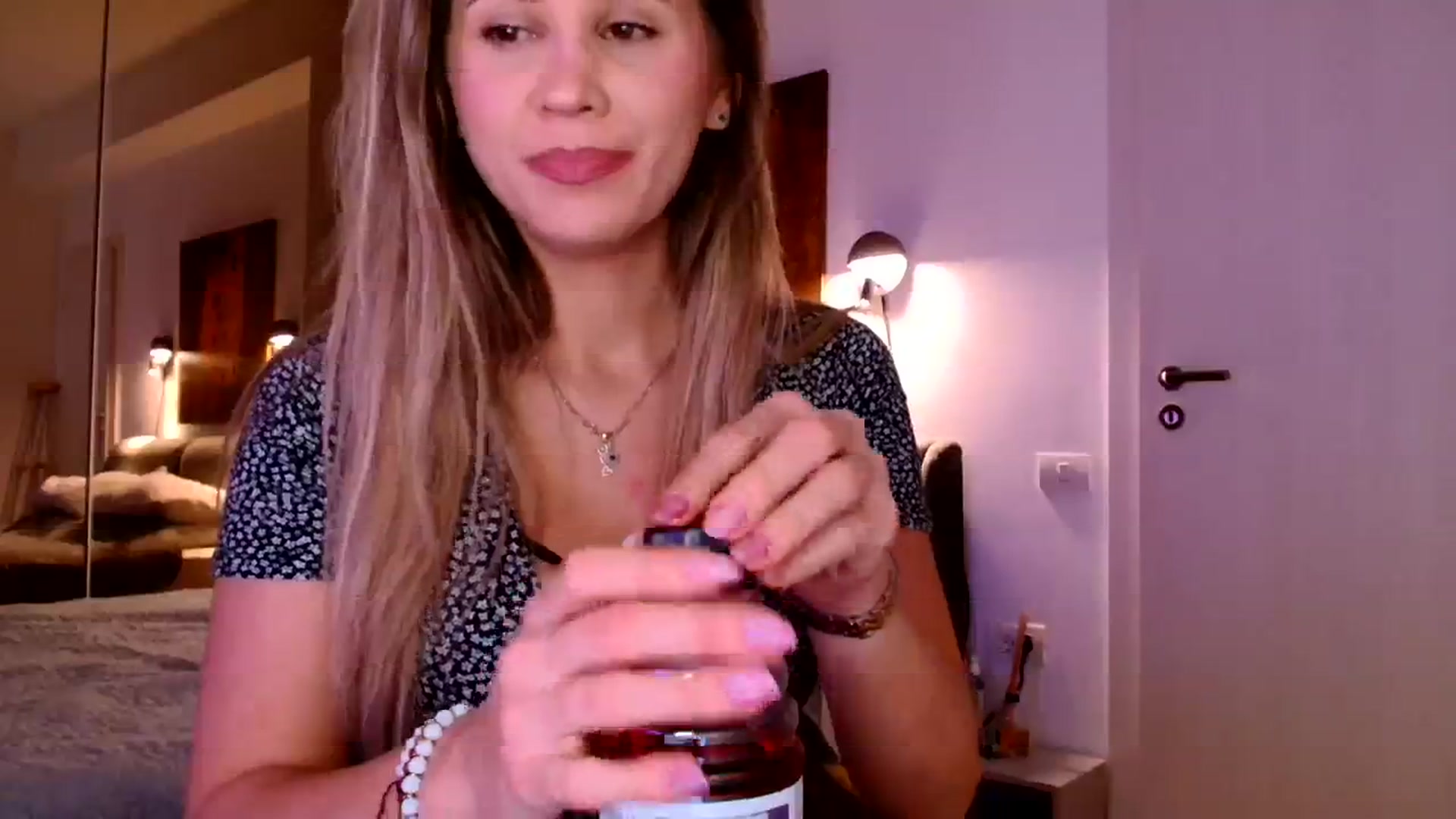 Gallery image thumbnail from Ana_Rose's myfreecams stream on, 01/12/2024, 22:20 image 18 of 20