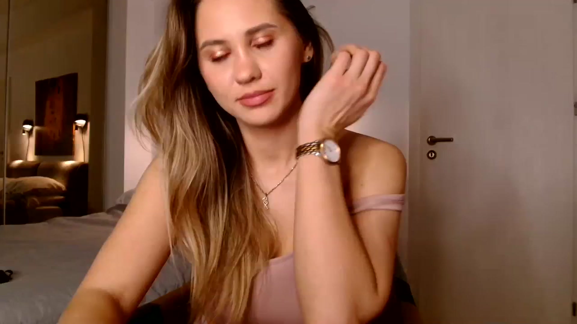 Gallery image thumbnail from Ana_Rose's myfreecams stream on, 02/18/2024, 24:01 image 5 of 20