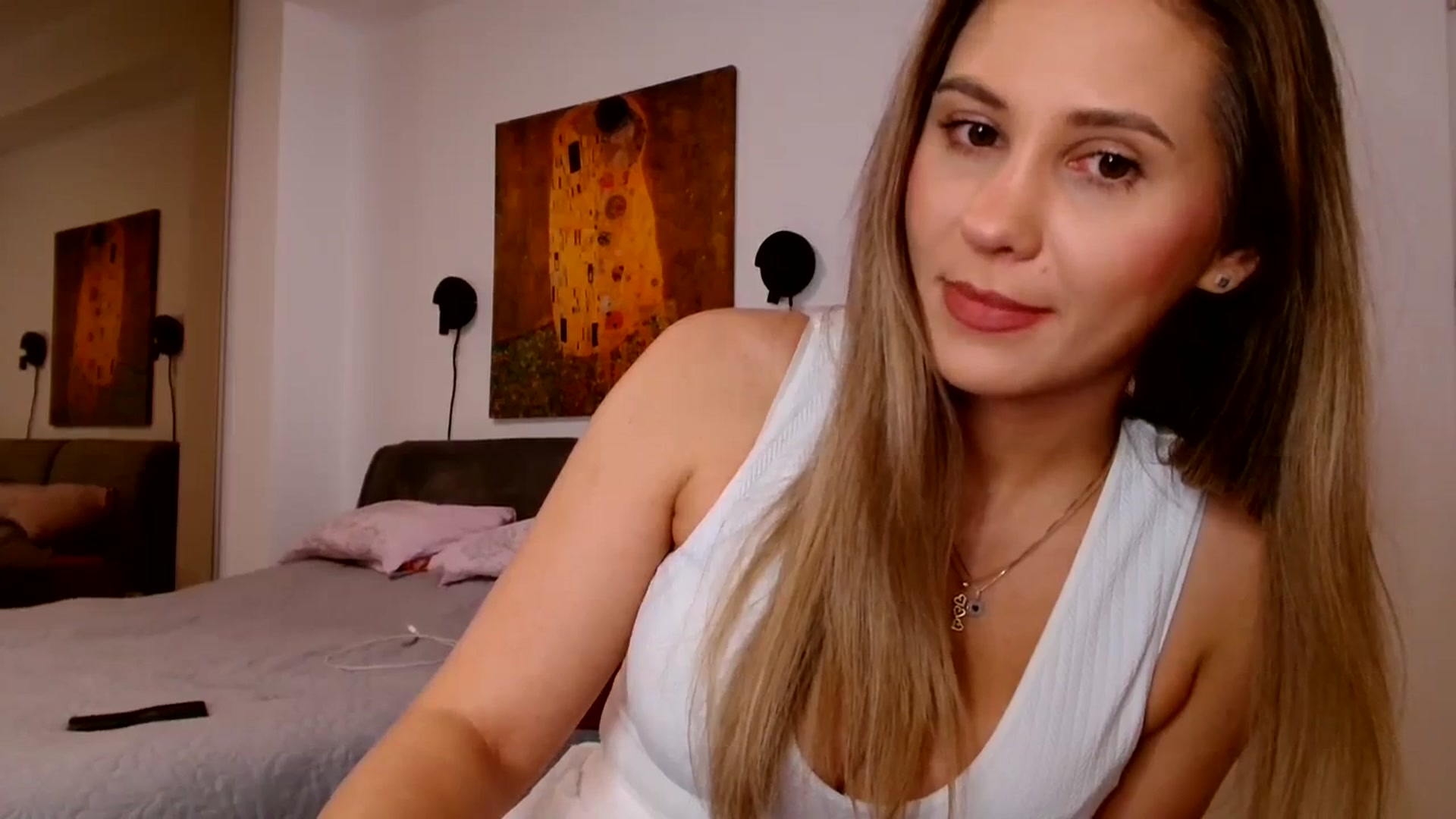 Gallery image thumbnail from Ana_Rose's myfreecams stream on, 02/23/2024, 22:17 image 14 of 20