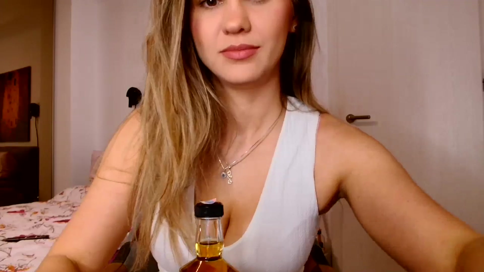 Gallery image thumbnail from Ana_Rose's myfreecams stream on, 03/21/2024, 22:46 image 9 of 20