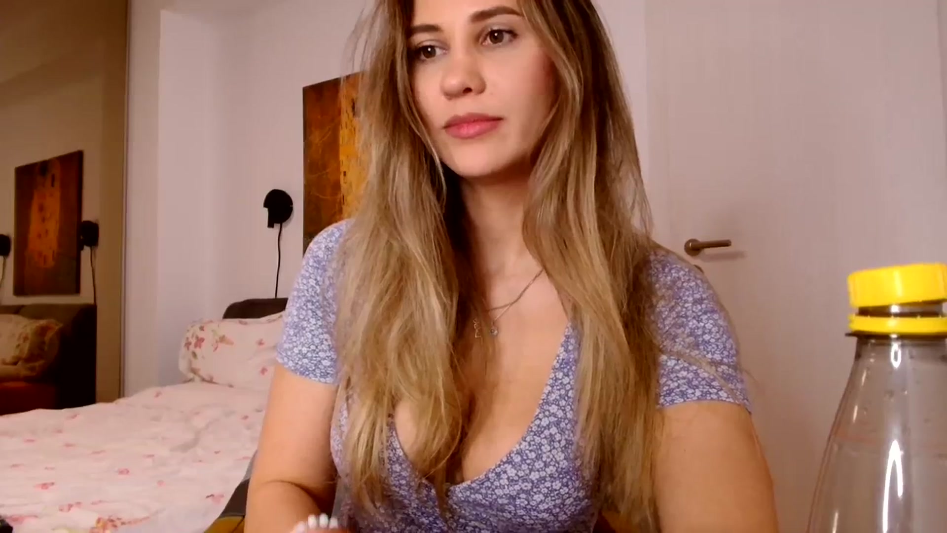 Gallery image thumbnail from Ana_Rose's myfreecams stream on, 03/29/2024, 01:00 image 6 of 20