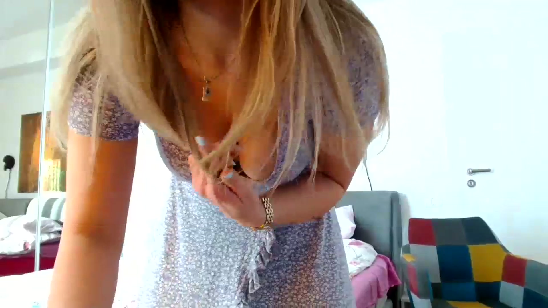 Gallery image thumbnail from Ana_Rose's myfreecams stream on, 04/09/2024, 16:02 image 3 of 20