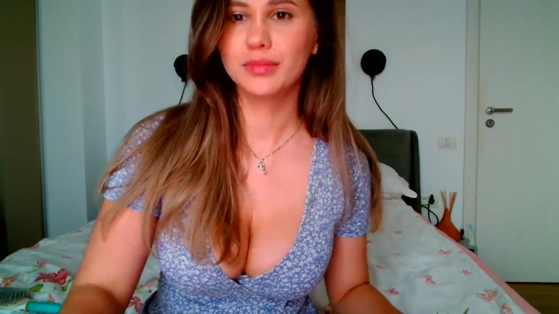 Gallery image thumbnail from Ana_Rose's myfreecams stream on, 06/05/2024, 17:50 image 20 of 20