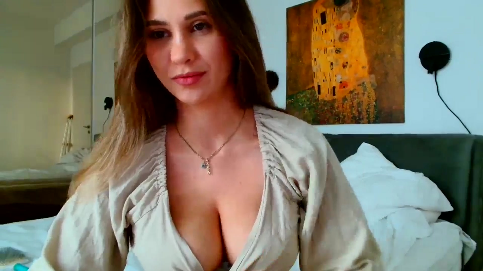 Gallery image thumbnail from Ana_Rose's myfreecams stream on, 06/13/2024, 17:22 image 16 of 20