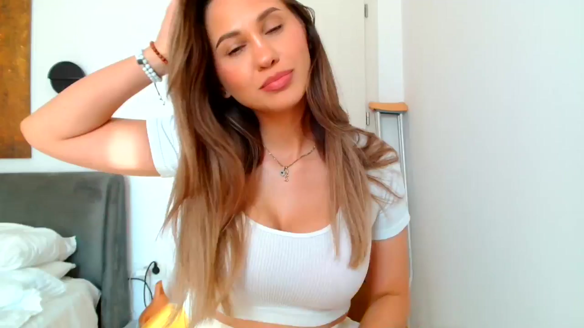 Gallery image thumbnail from Ana_Rose's myfreecams stream on, 06/28/2024, 15:25 image 1 of 20