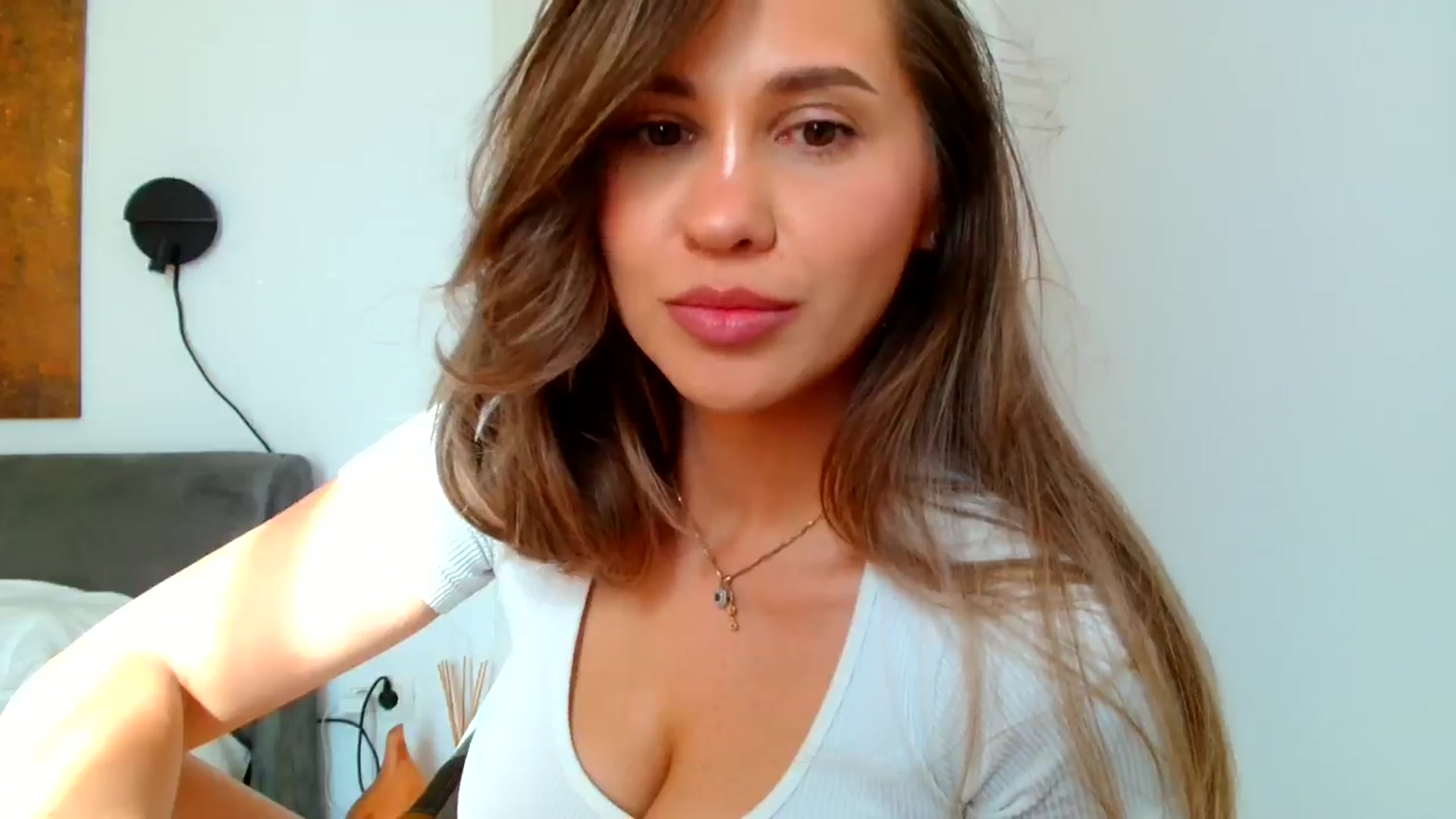 Gallery image thumbnail from Ana_Rose's myfreecams stream on, 06/28/2024, 15:25 image 11 of 20