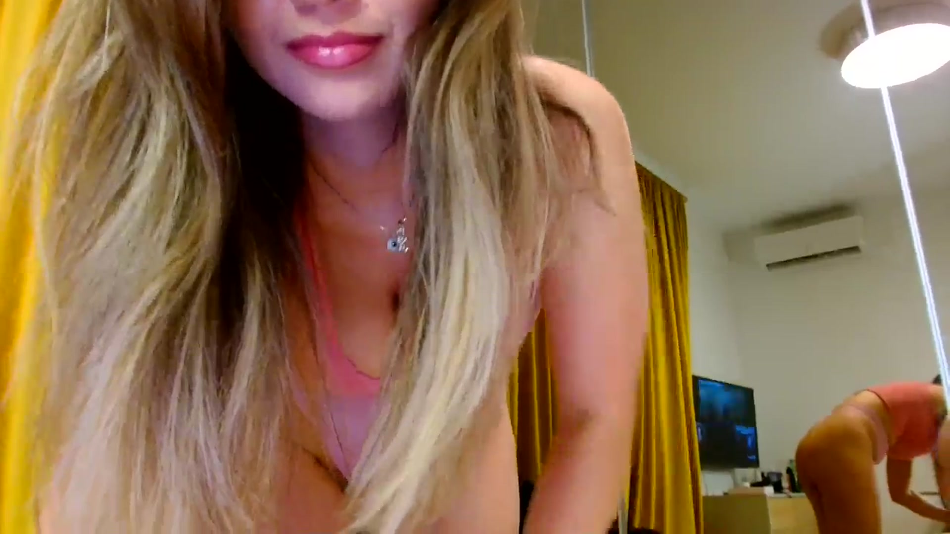 Gallery image thumbnail from Ana_Rose's myfreecams stream on, 07/07/2024, 20:29 image 4 of 20