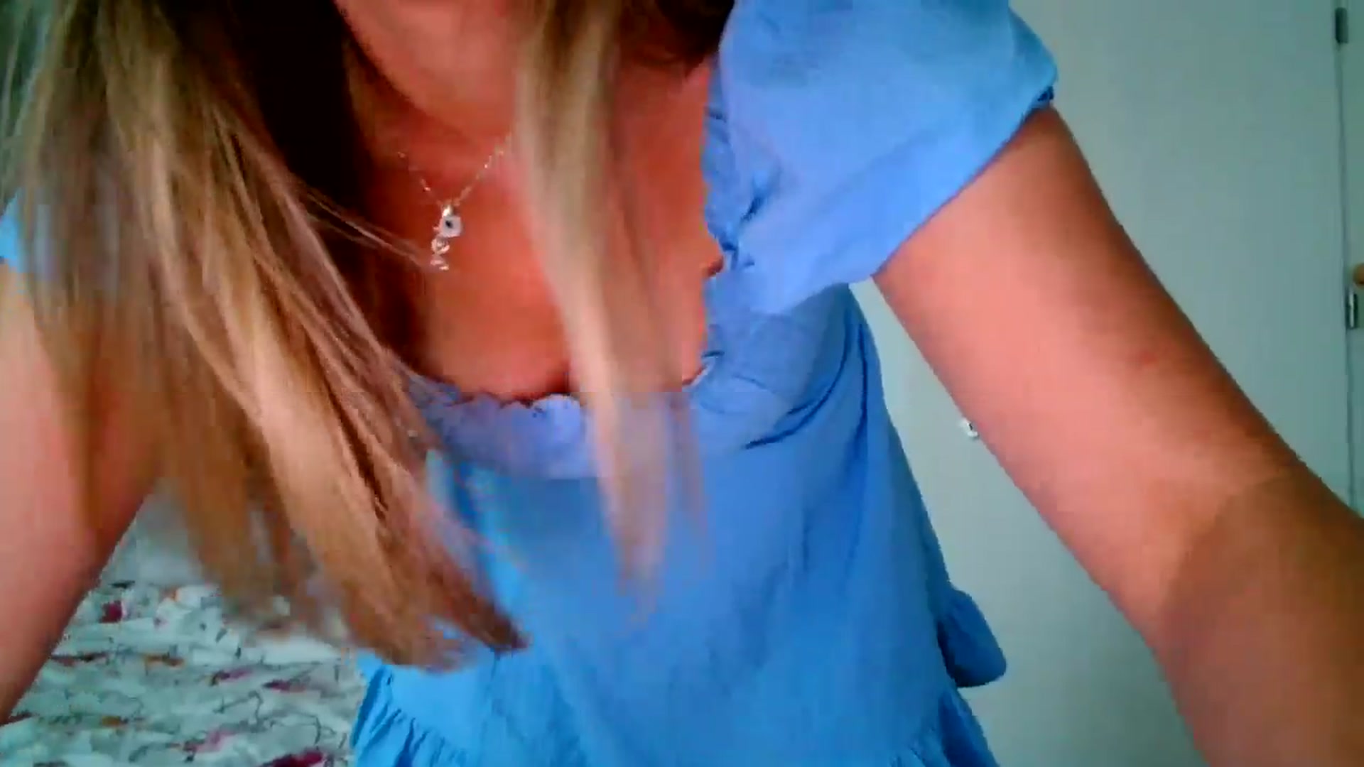 Gallery image thumbnail from Ana_Rose's myfreecams stream on, 08/01/2024, 17:59 image 14 of 20