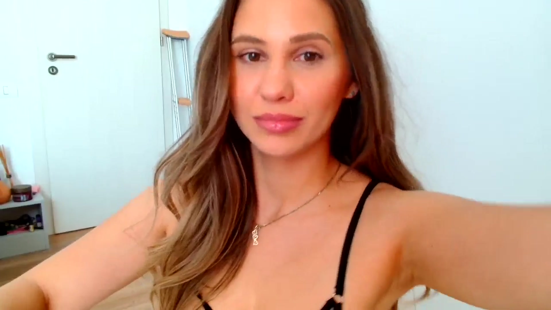 Gallery image thumbnail from Ana_Rose's myfreecams stream on, 08/05/2024, 10:15 image 13 of 20