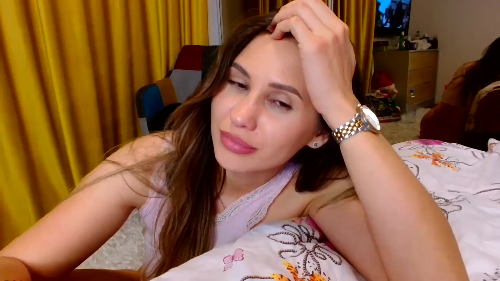 Gallery image thumbnail from Ana_Rose's myfreecams stream on, 08/08/2024, 22:32 image 10 of 20