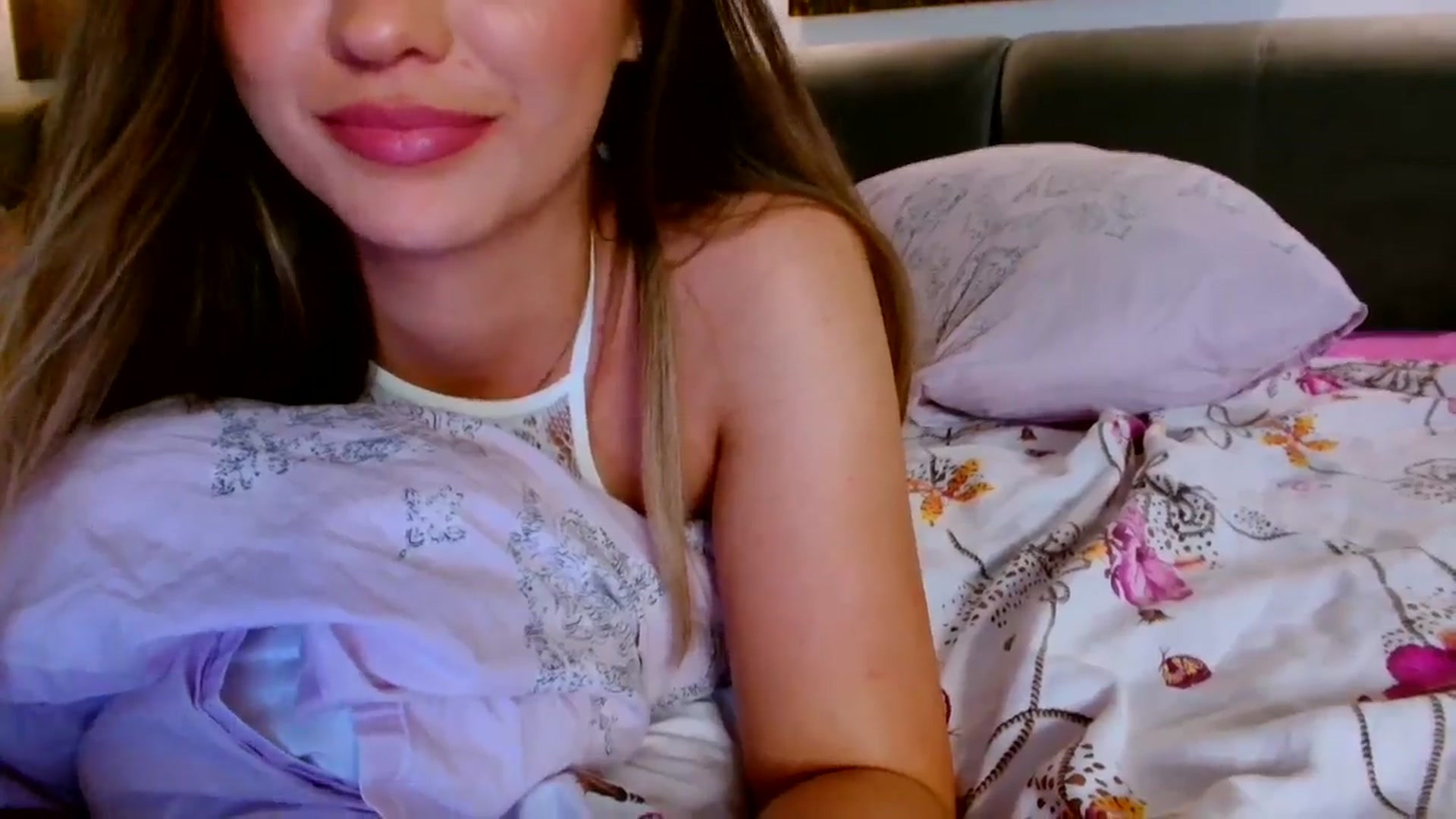 Gallery image thumbnail from Ana_Rose's myfreecams stream on, 08/10/2024, 21:17 image 15 of 20