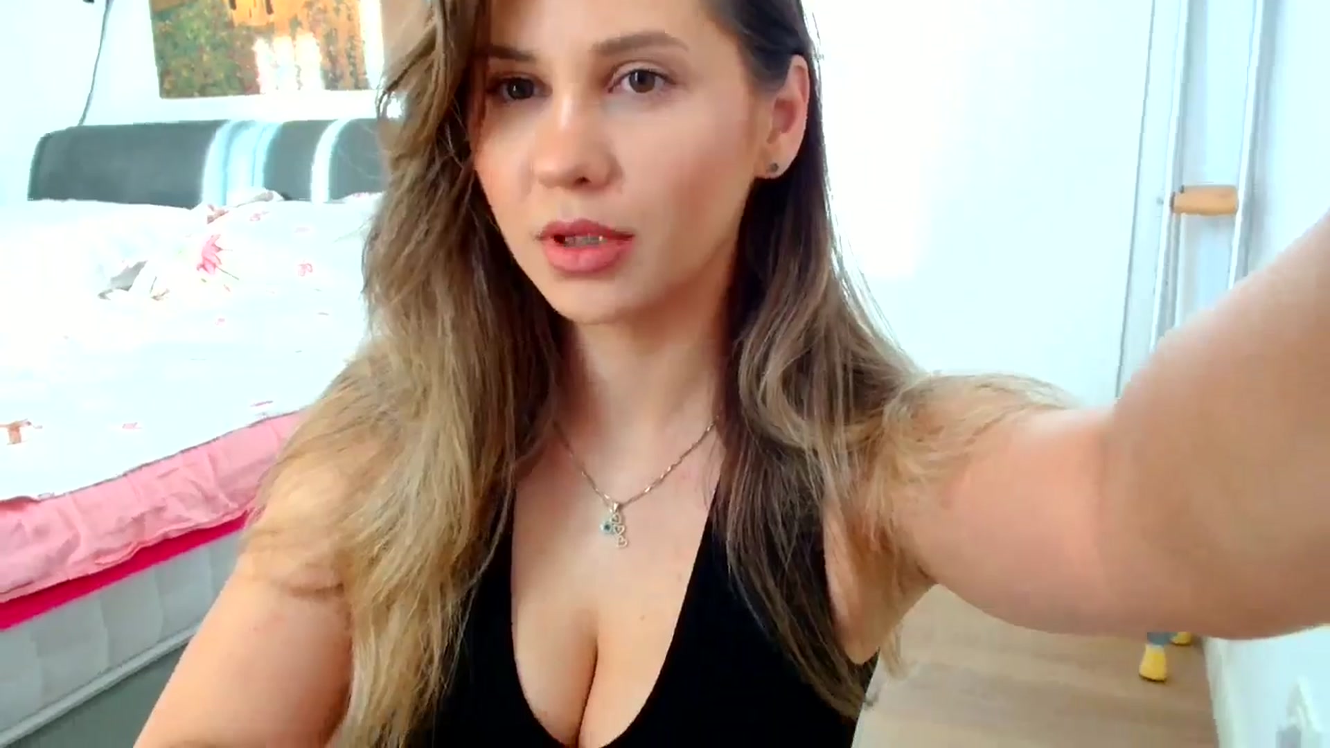 Gallery image thumbnail from Ana_Rose's myfreecams stream on, 08/18/2024, 17:01 image 3 of 20