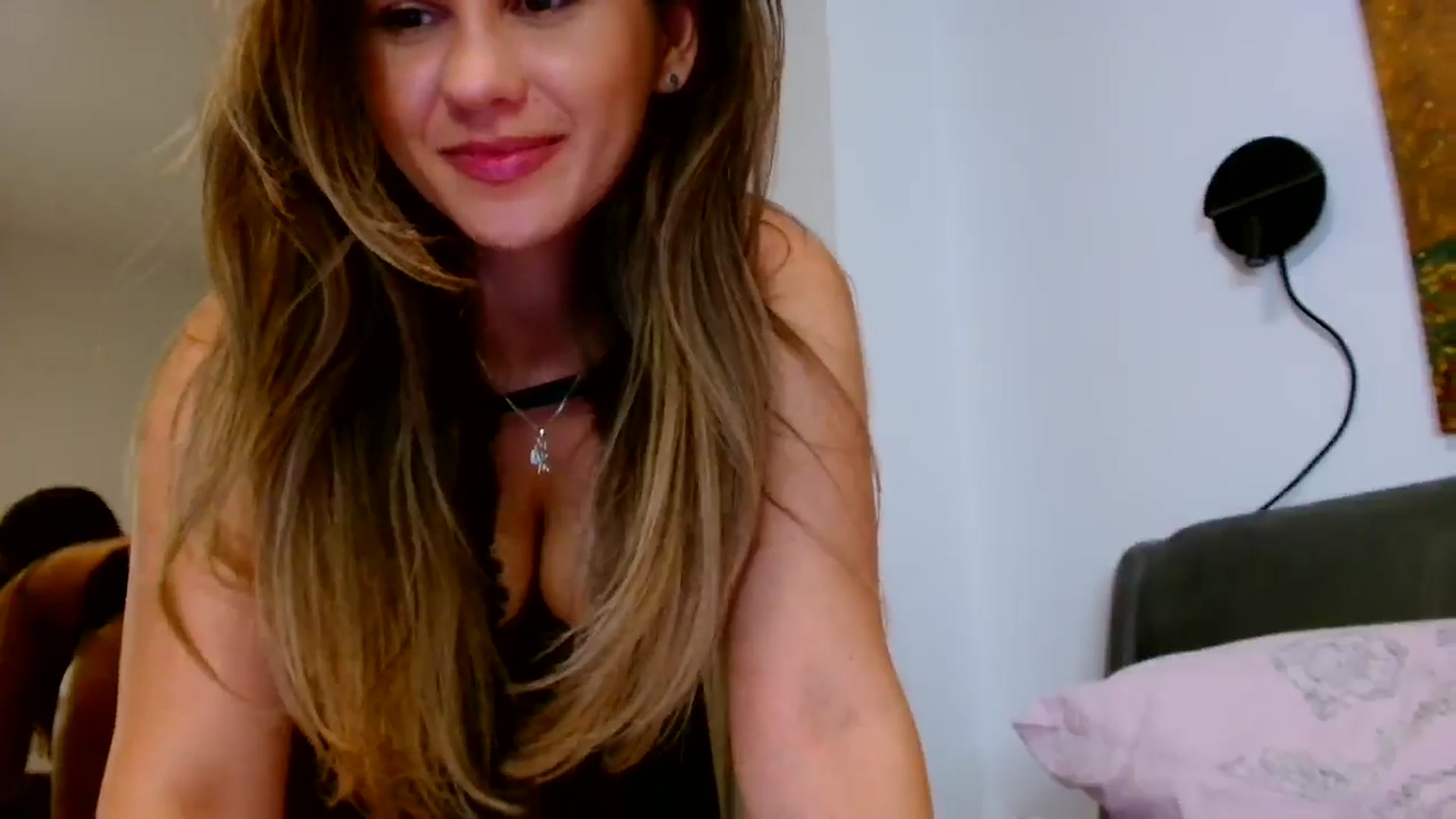 Gallery image thumbnail from Ana_Rose's myfreecams stream on, 09/02/2024, 21:32 image 16 of 20