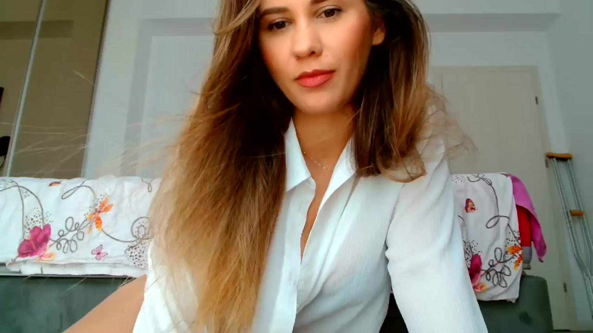 Gallery image thumbnail from Ana_Rose's myfreecams stream on, 09/16/2024, 12:43 image 15 of 20