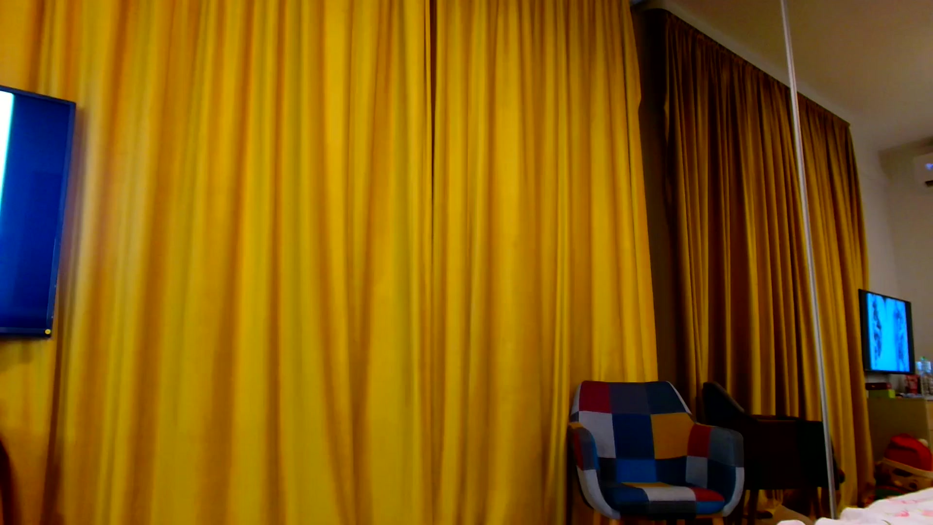 Gallery image thumbnail from Ana_Rose's myfreecams stream on, 09/21/2024, 01:34 image 1 of 20