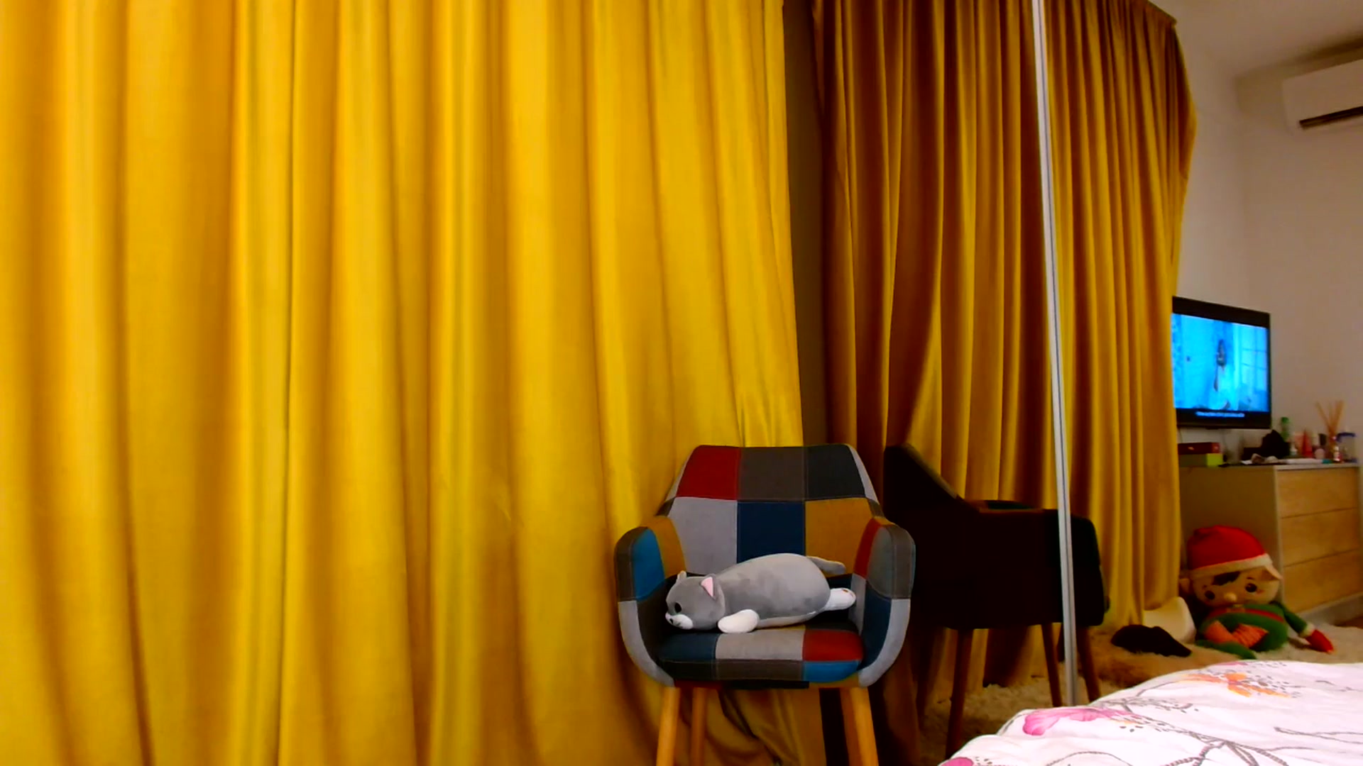 Gallery image thumbnail from Ana_Rose's myfreecams stream on, 09/25/2024, 21:05 image 17 of 20