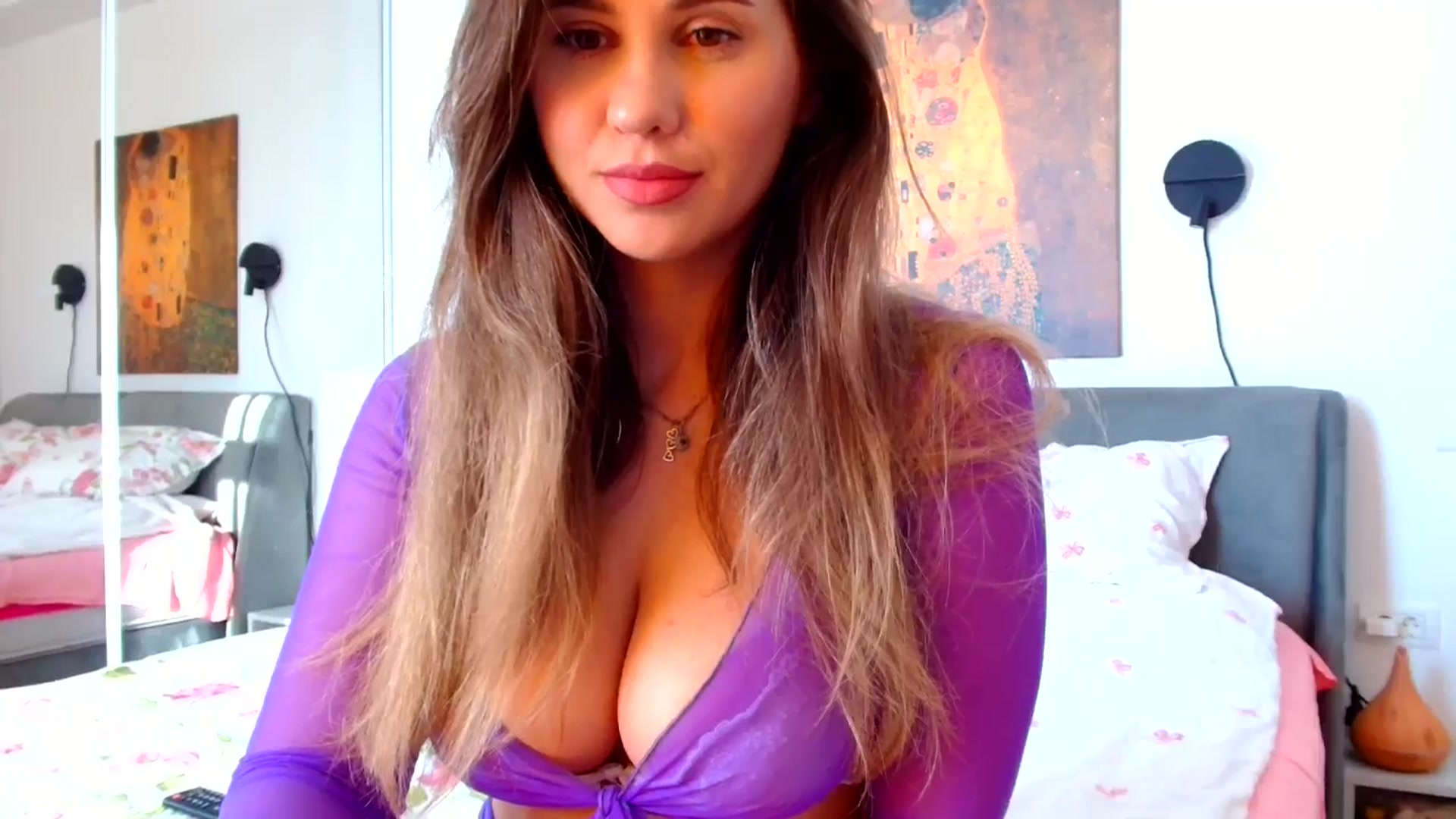 Gallery image thumbnail from Ana_Rose's myfreecams stream on, 10/03/2024, 13:56 image 14 of 20
