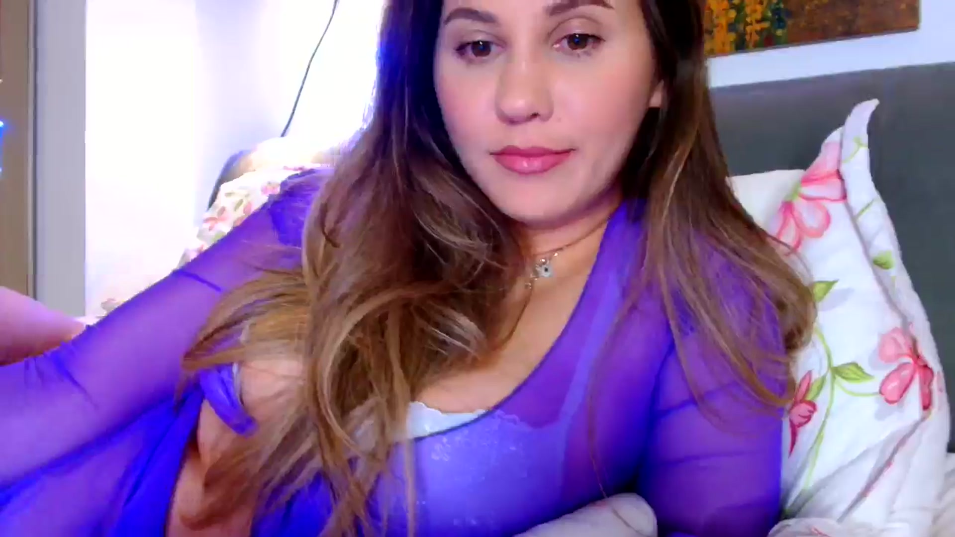 Gallery image thumbnail from Ana_Rose's myfreecams stream on, 10/03/2024, 17:15 image 20 of 20
