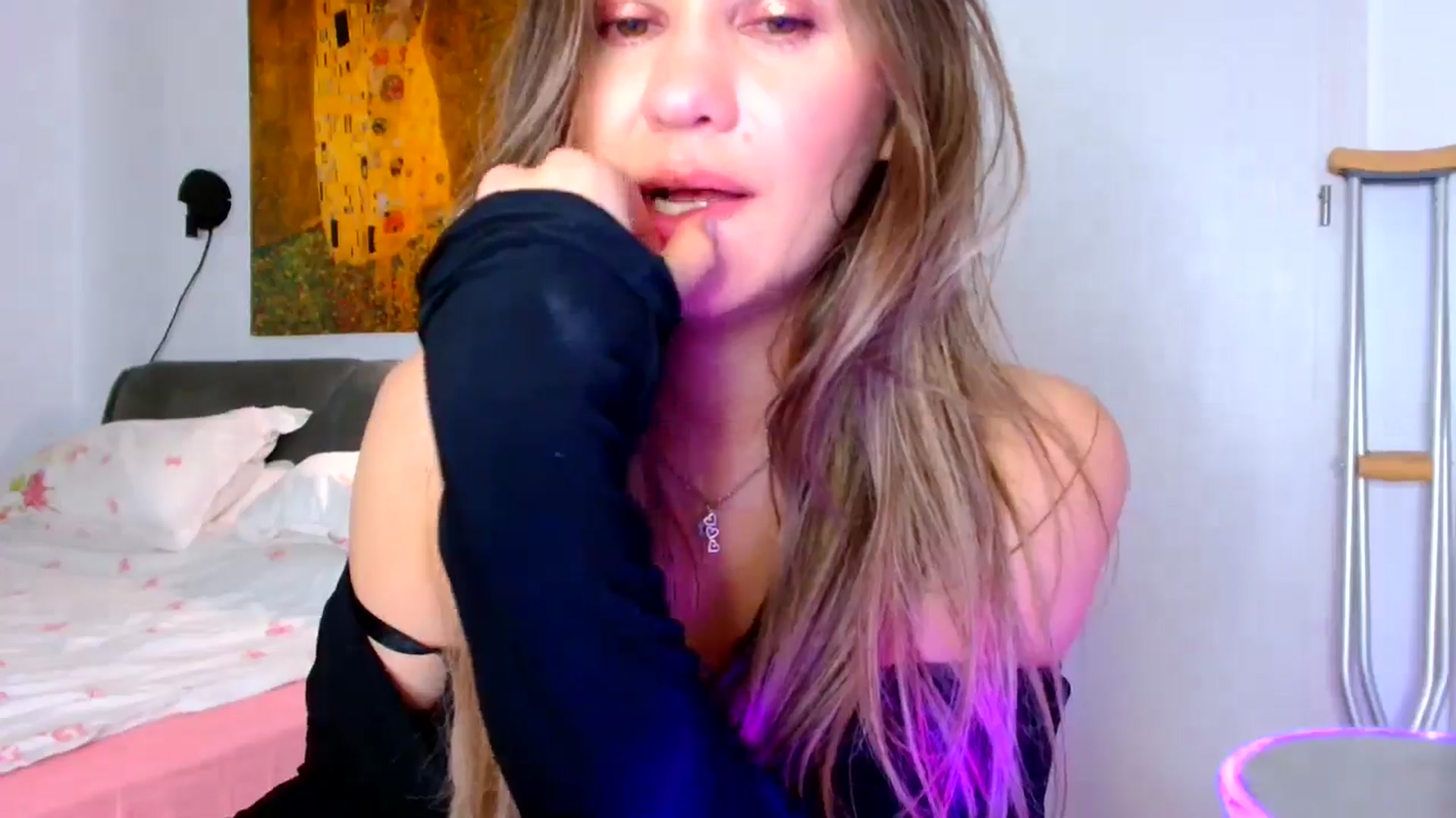 Gallery image thumbnail from Ana_Rose's myfreecams stream on, 10/05/2024, 01:08 image 17 of 20