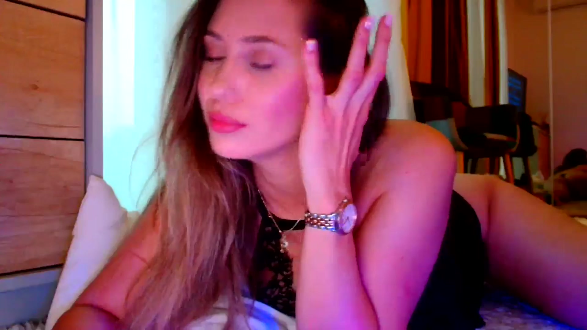 Gallery image thumbnail from Ana_Rose's myfreecams stream on, 10/06/2024, 14:21 image 4 of 20