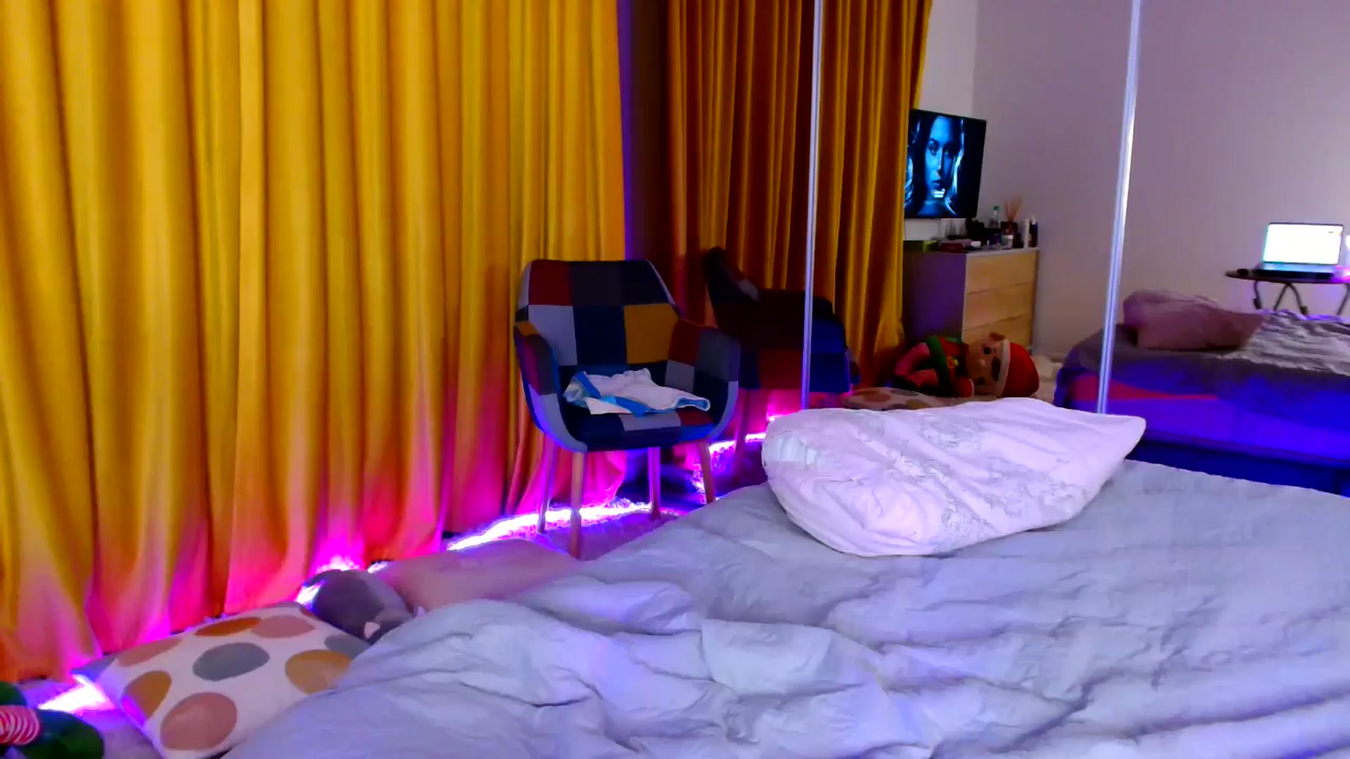 Gallery image thumbnail from Ana_Rose's myfreecams stream on, 10/12/2024, 23:17 image 11 of 20