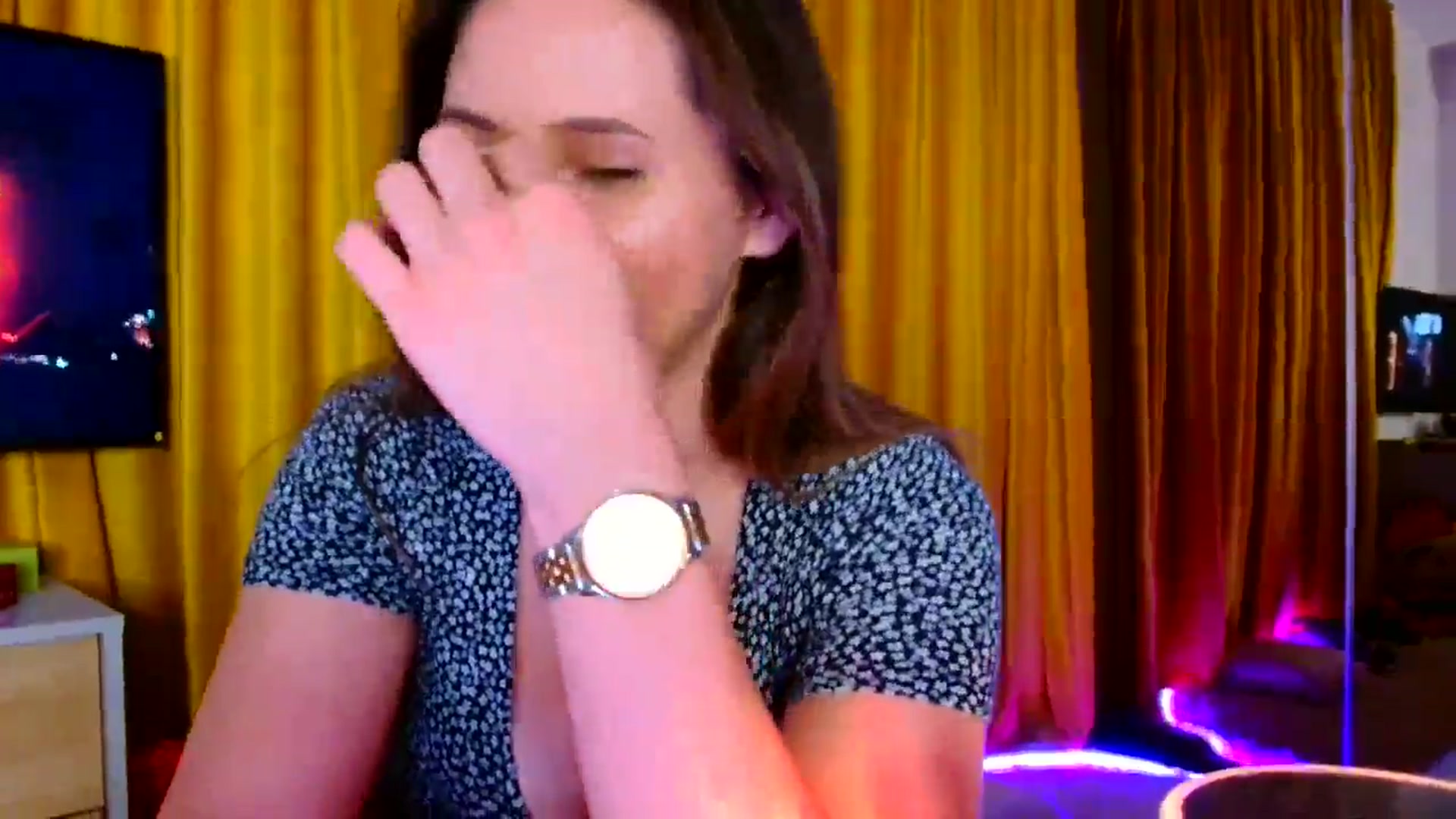 Gallery image thumbnail from Ana_Rose's myfreecams stream on, 10/14/2024, 18:20 image 15 of 20